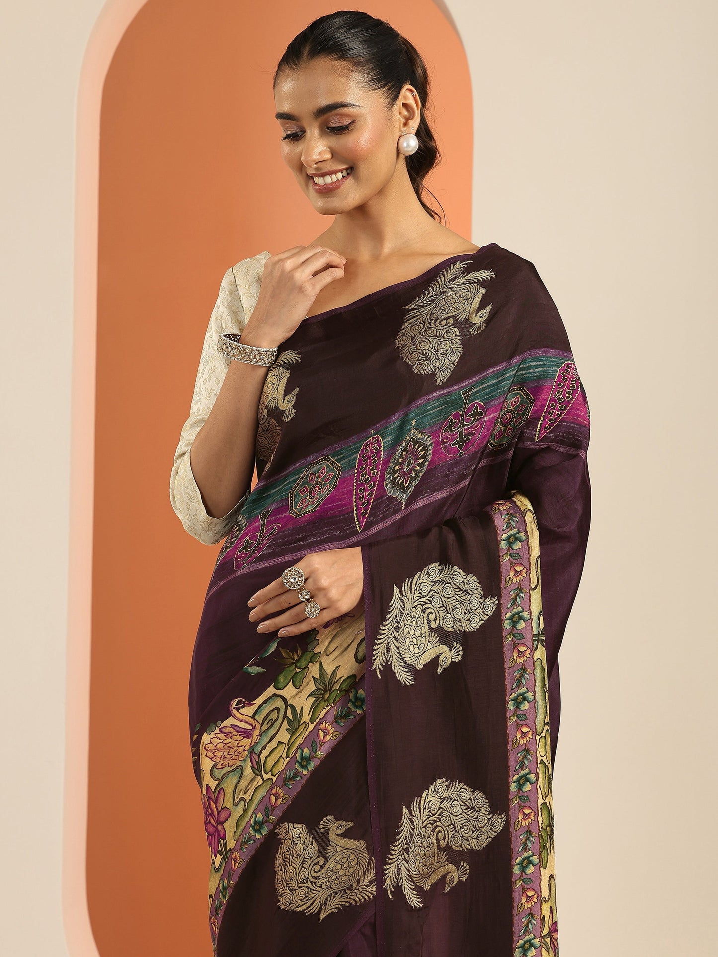 Burgundy Printed Silk Blend Saree With Unstitched Blouse Piece