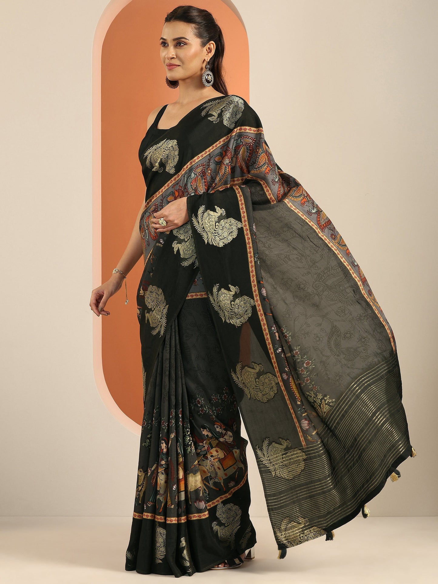 Black Printed Silk Blend Saree With Unstitched Blouse Piece