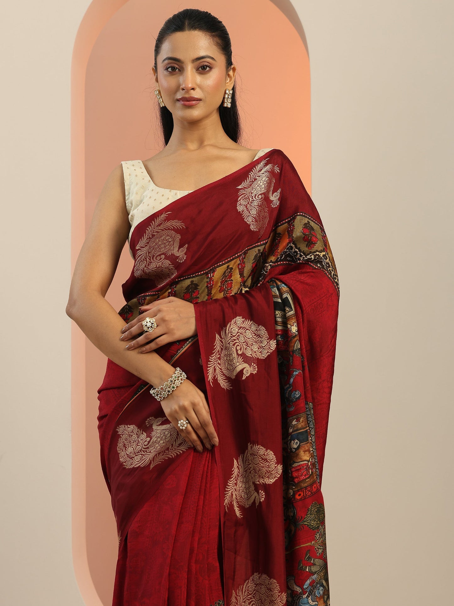 Red Printed Silk Blend Saree With Unstitched Blouse Piece