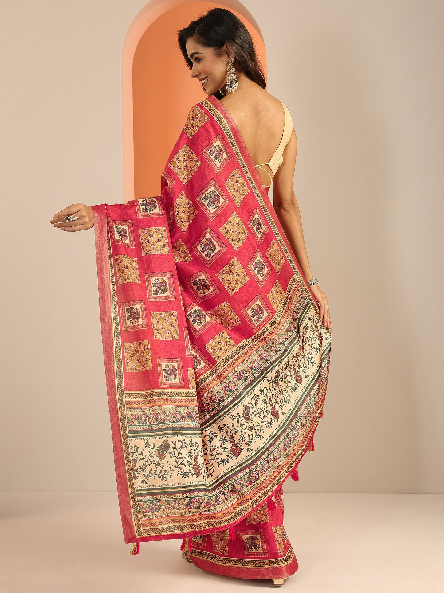 Red Printed Silk Blend Saree With Unstitched Blouse Piece