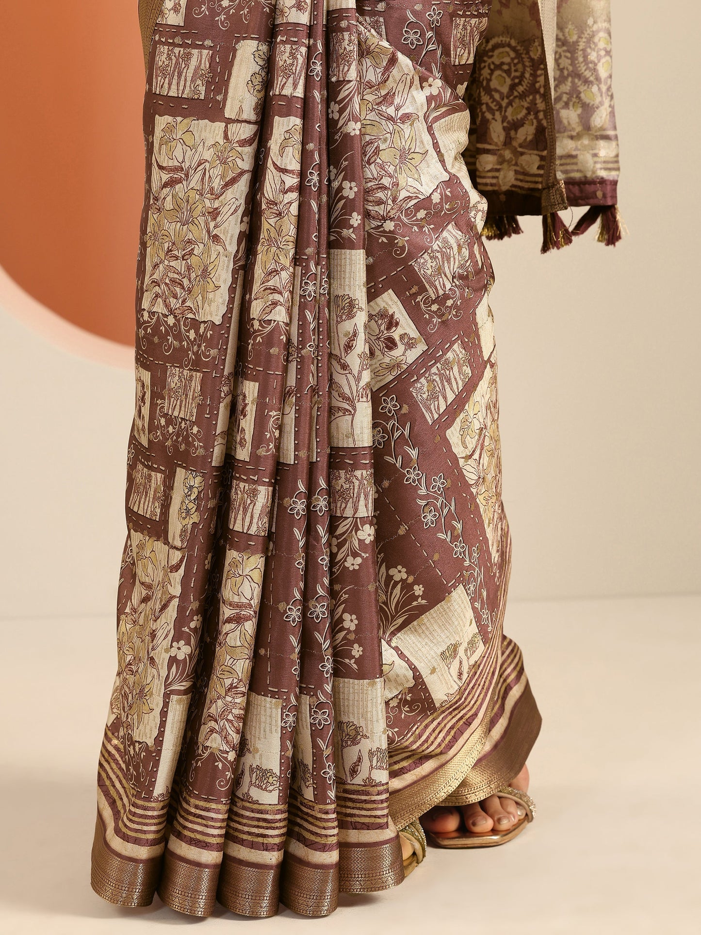 Taupe Printed Silk Blend Saree With Unstitched Blouse Piece