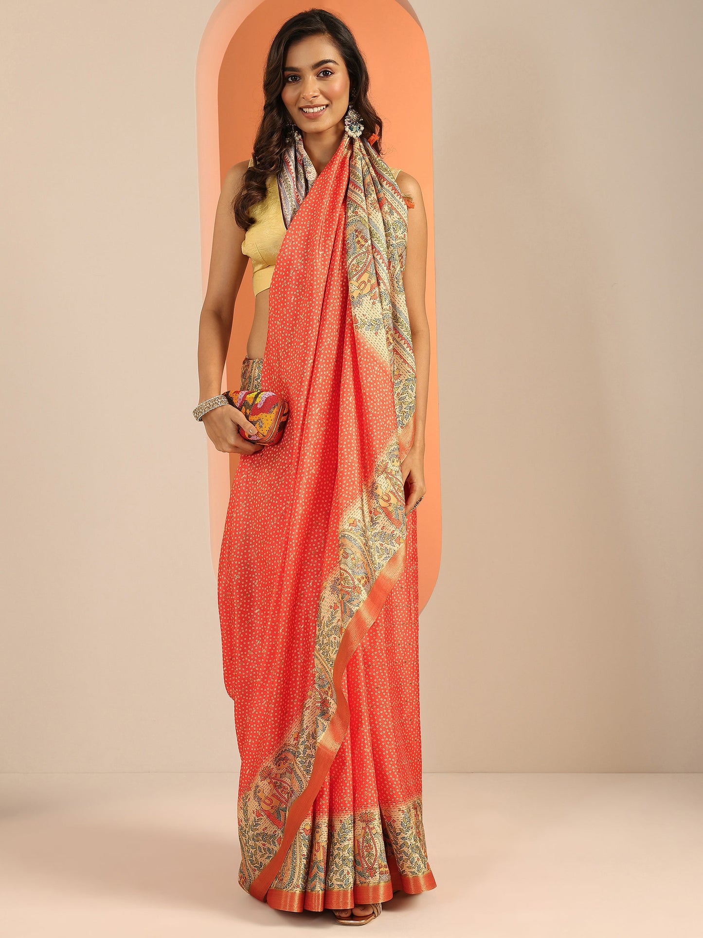 Orange Printed Silk Blend Saree With Unstitched Blouse Piece