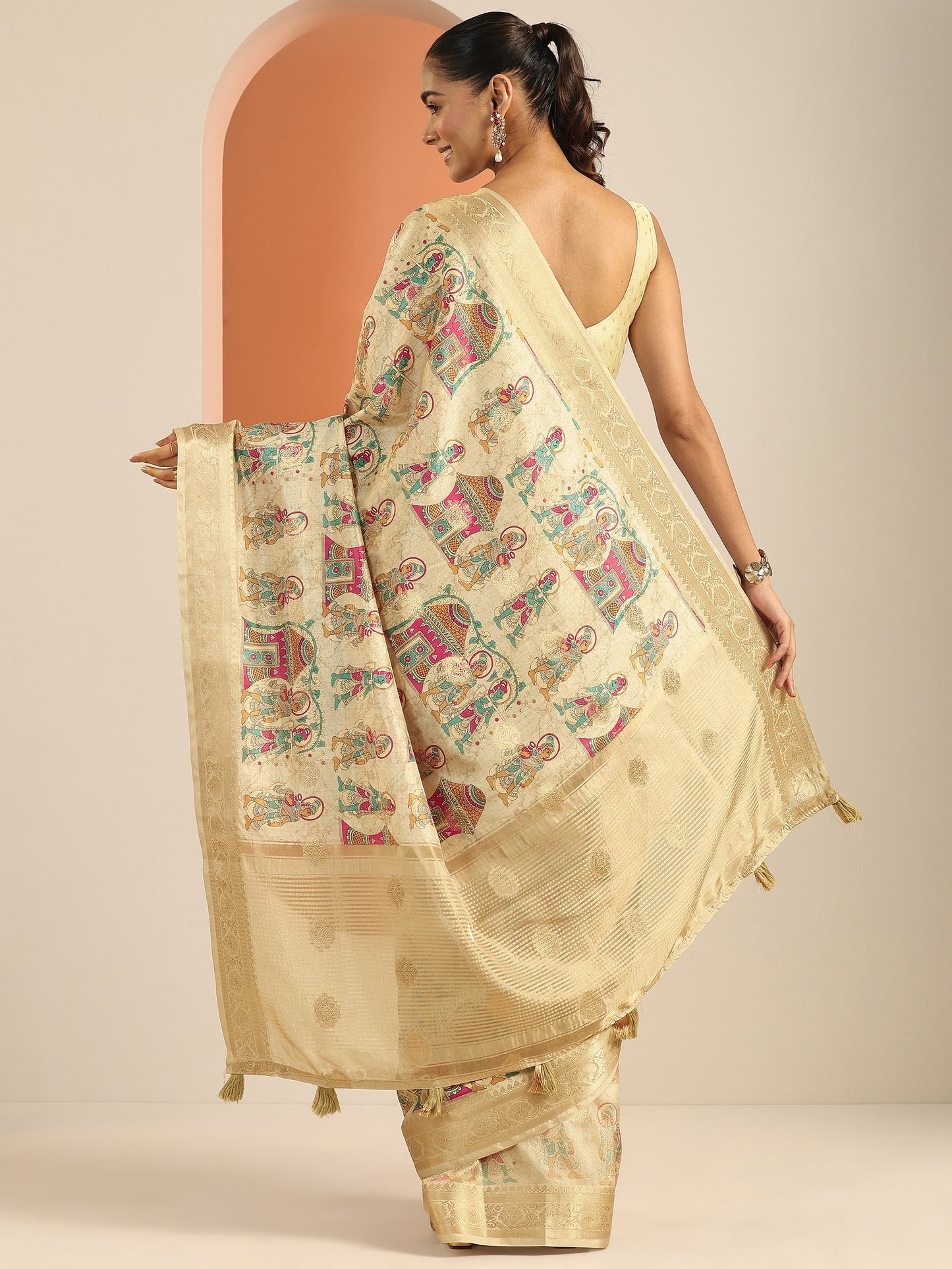 Beige Kalamkari Printed Silk Blend Saree With Unstitched Blouse Piece