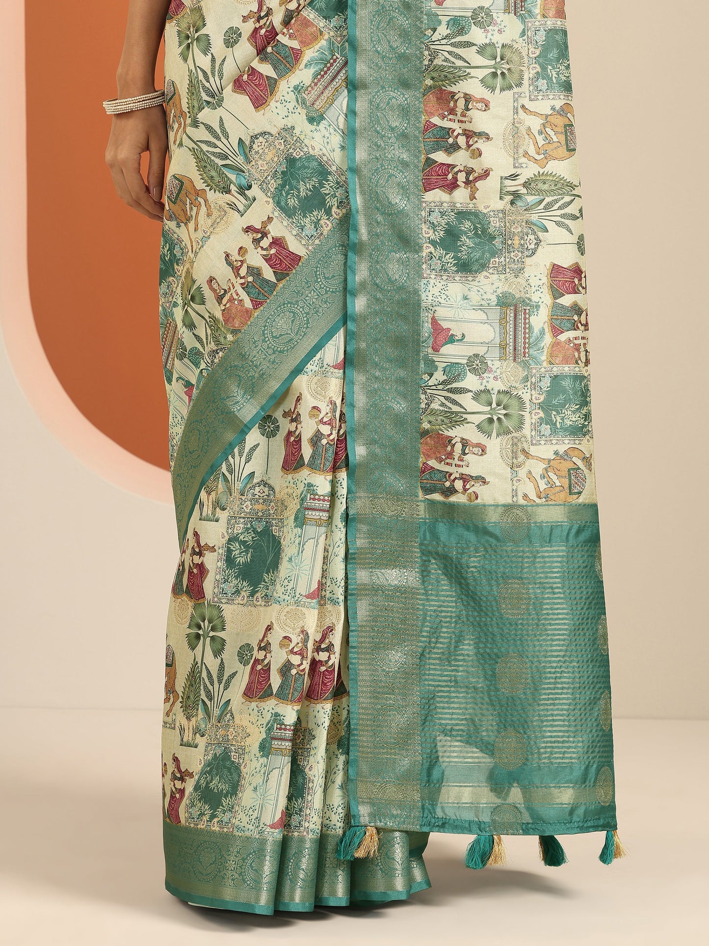 Turquoise blue Printed Silk Blend Saree With Unstitched Blouse Piece