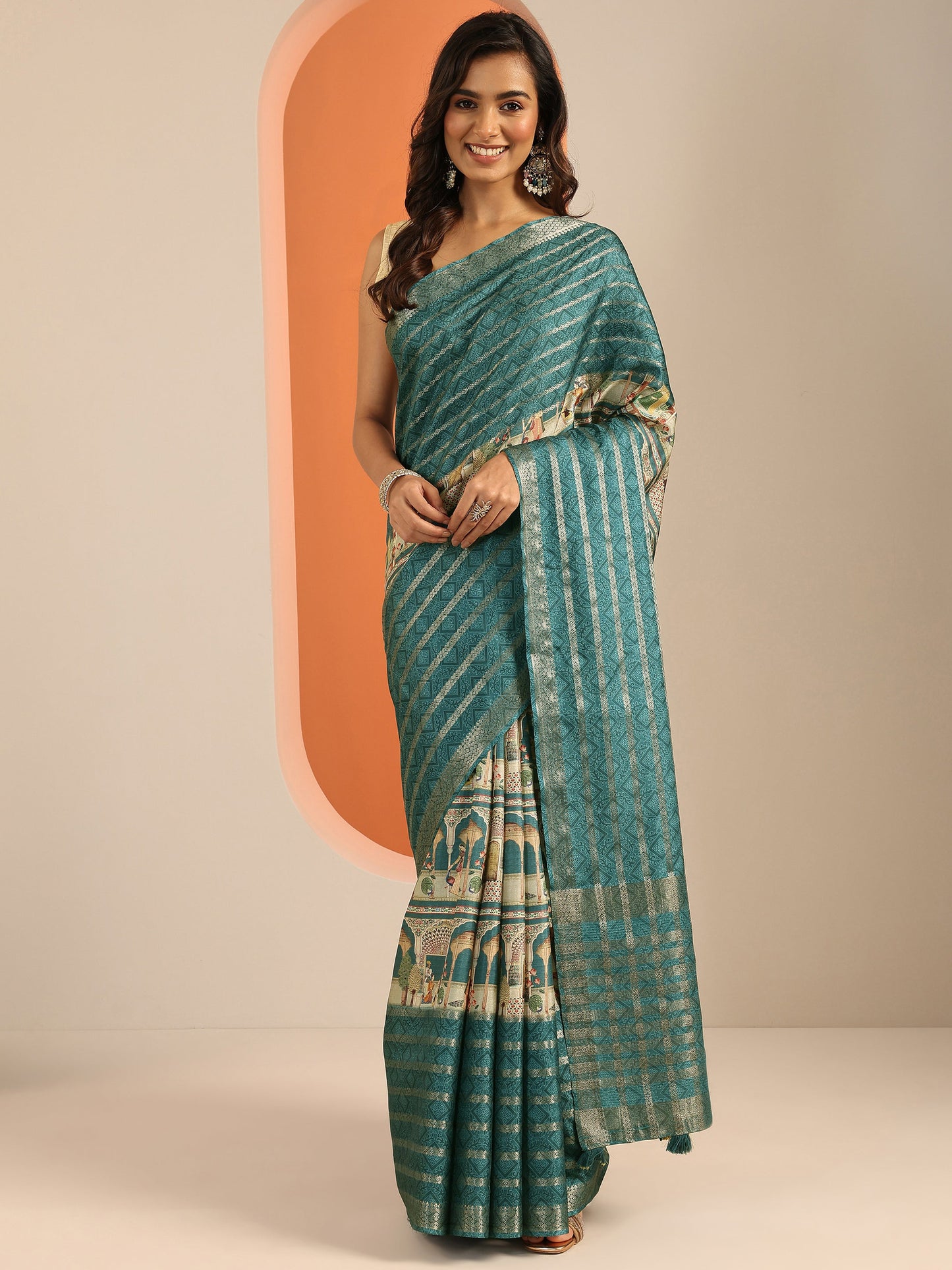 Teal Printed Silk Blend Saree With Unstitched Blouse Piece