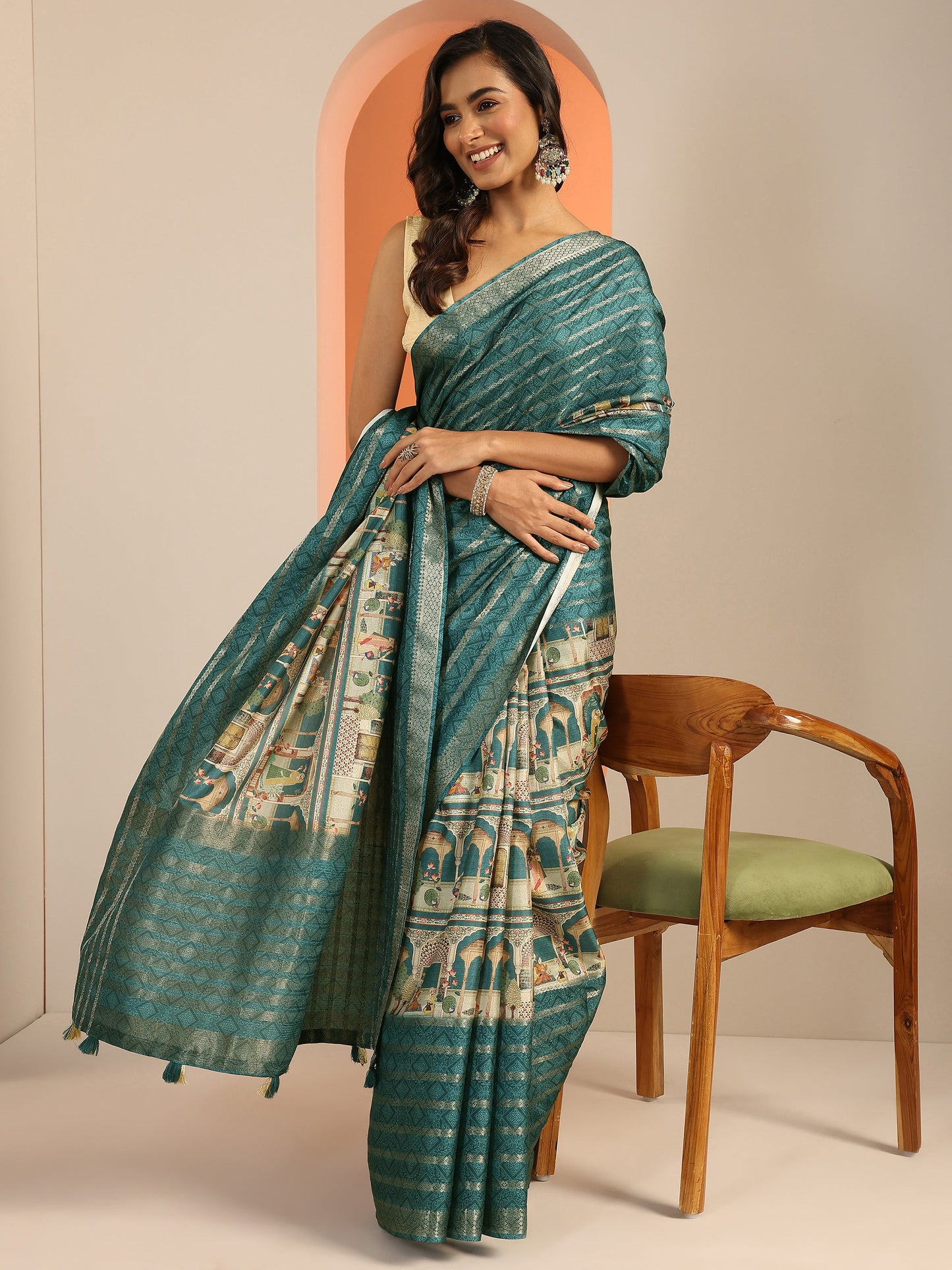 Teal Printed Silk Blend Saree With Unstitched Blouse Piece