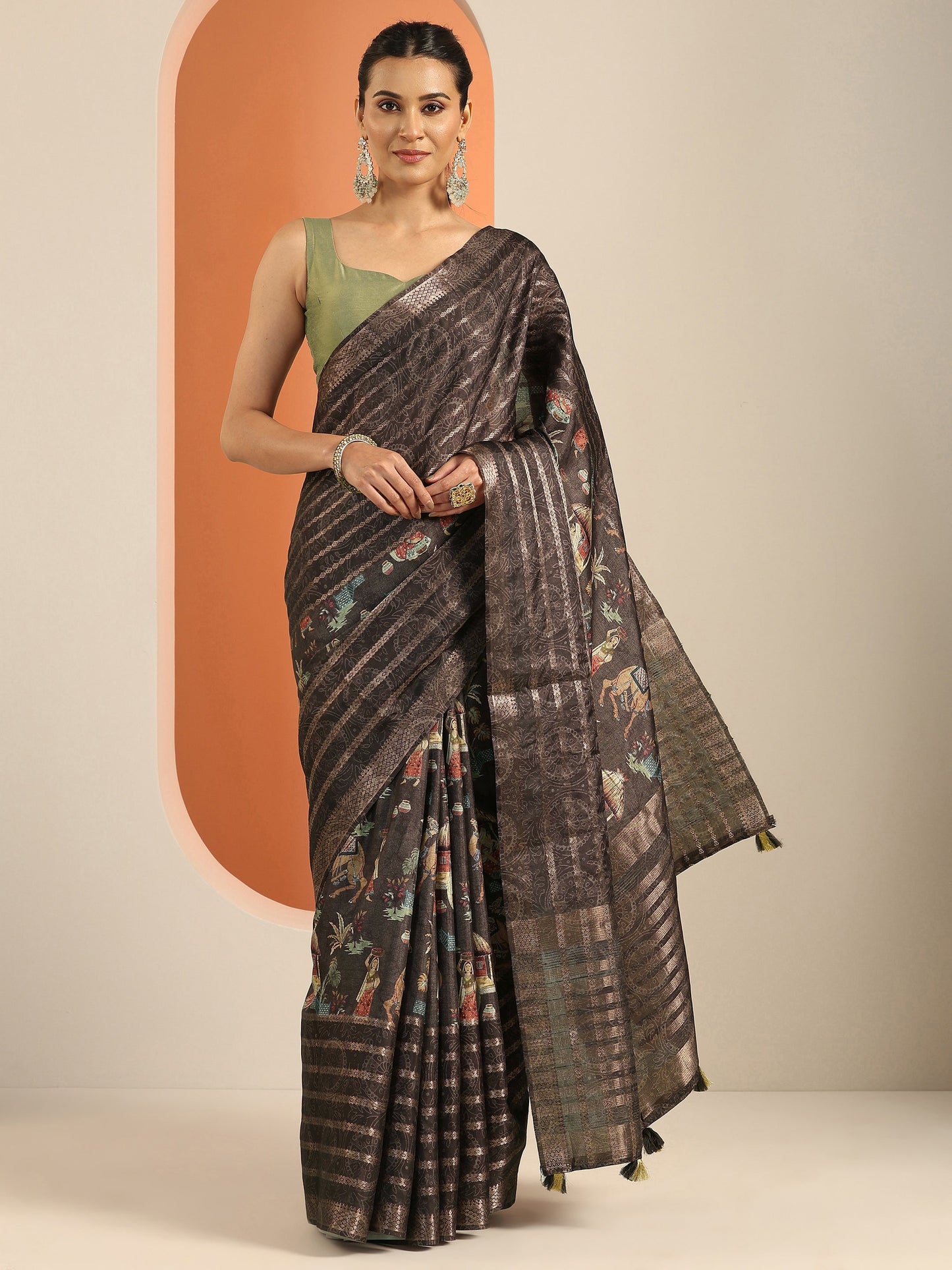 Brown Printed Silk Blend Saree With Unstitched Blouse Piece