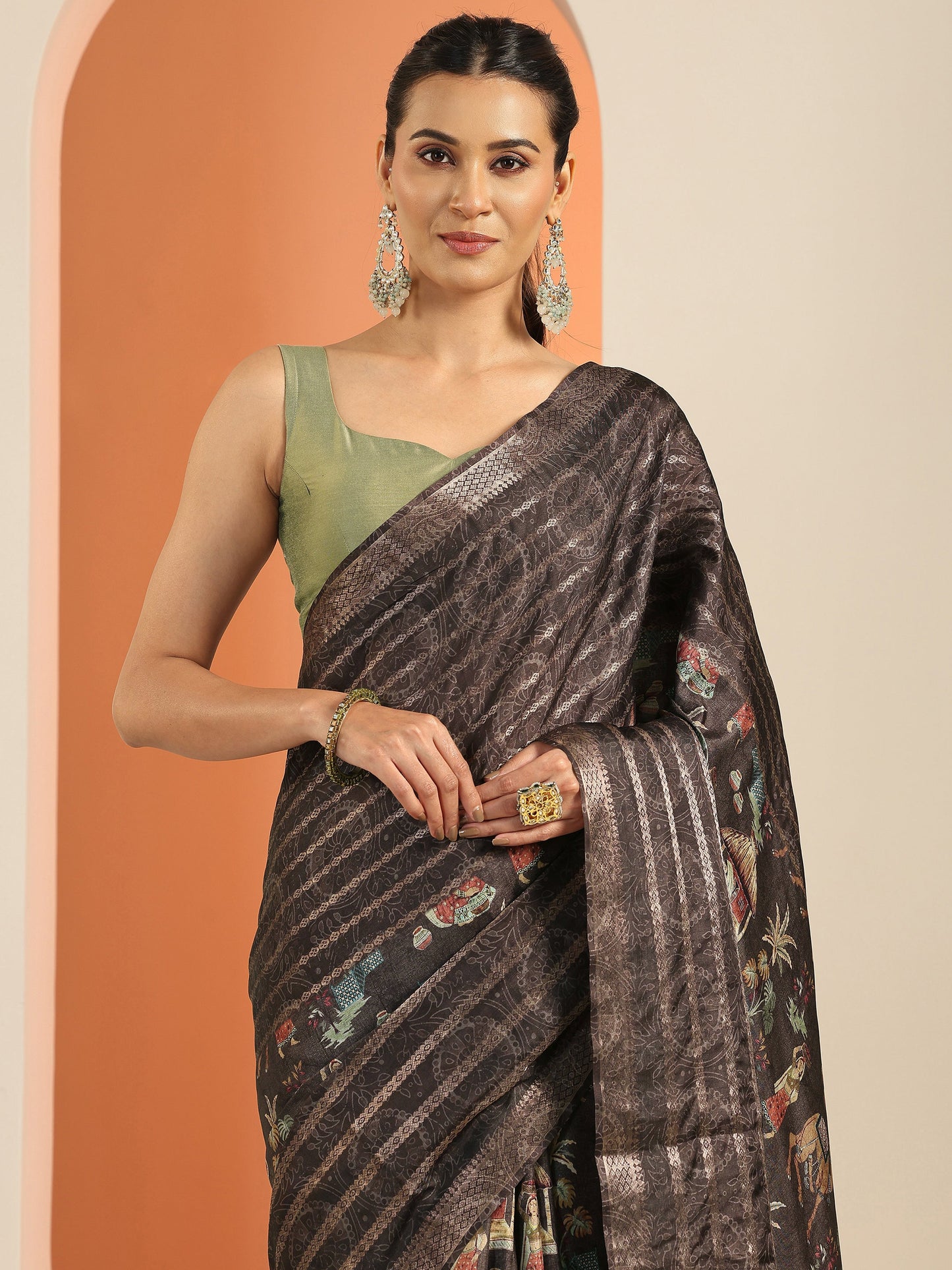 Brown Printed Silk Blend Saree With Unstitched Blouse Piece