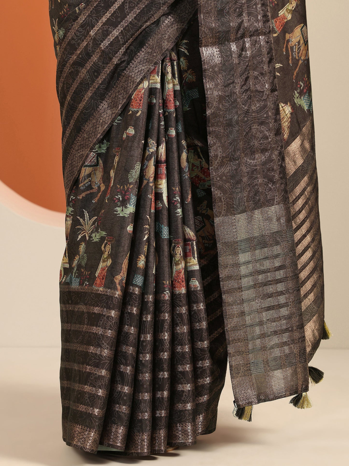 Brown Printed Silk Blend Saree With Unstitched Blouse Piece