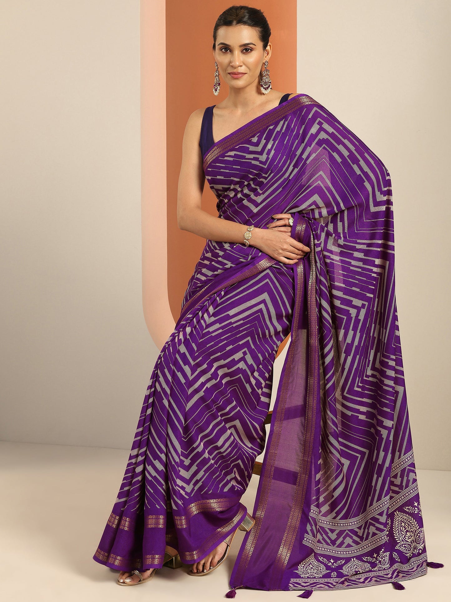 Purple Printed Georgette Saree With Unstitched Blouse Piece