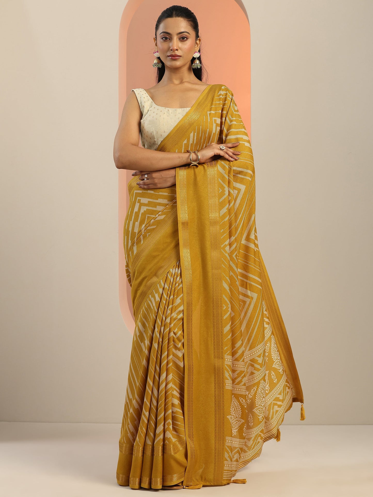 Mustard Printed Georgette Saree With Unstitched Blouse Piece