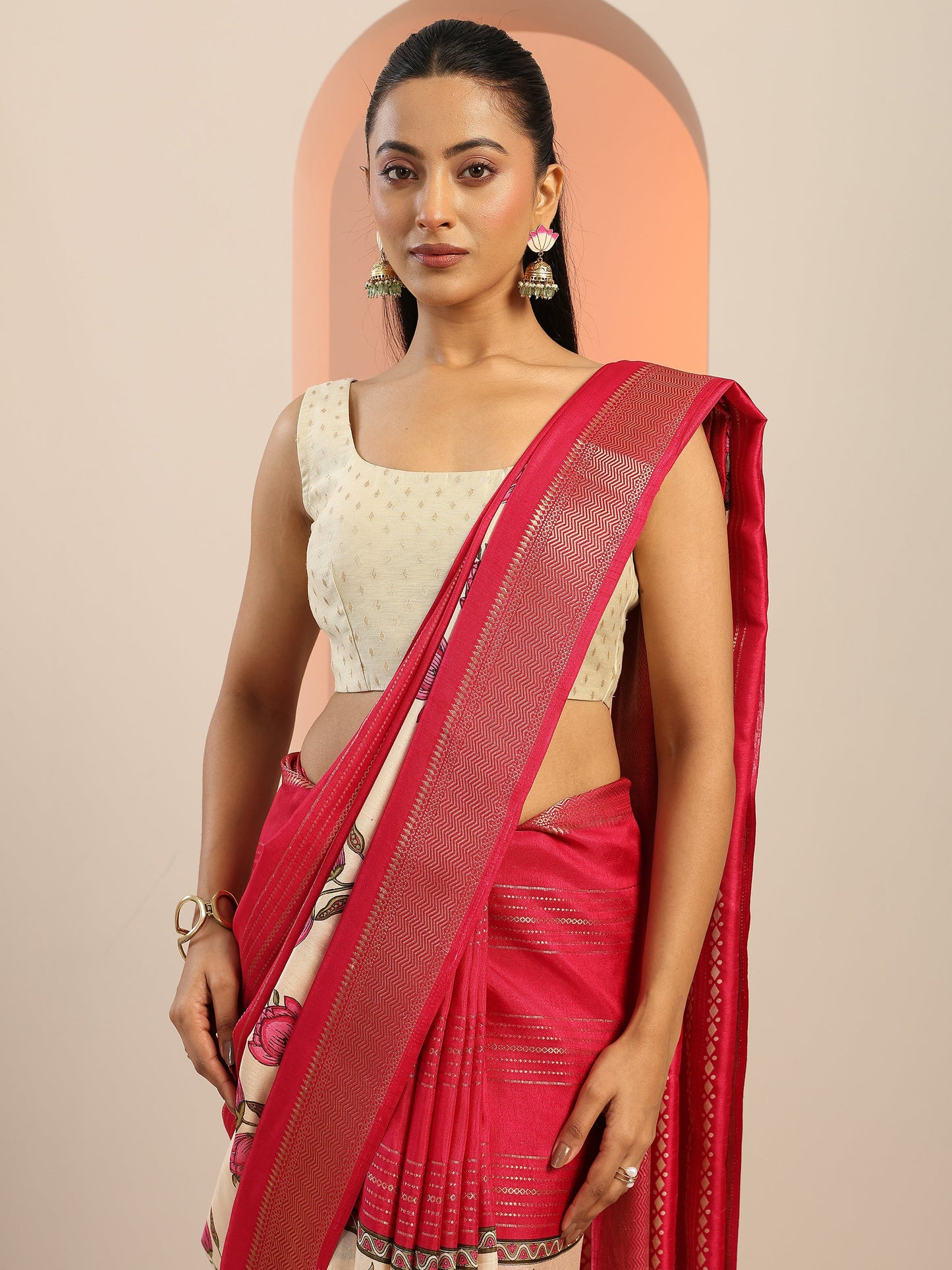 Pink Printed Silk Blend Saree With Unstitched Blouse Piece