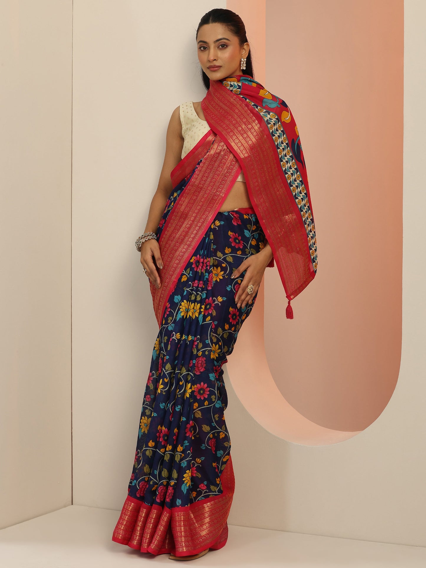 Blue Printed Georgette Saree With Unstitched Blouse Piece