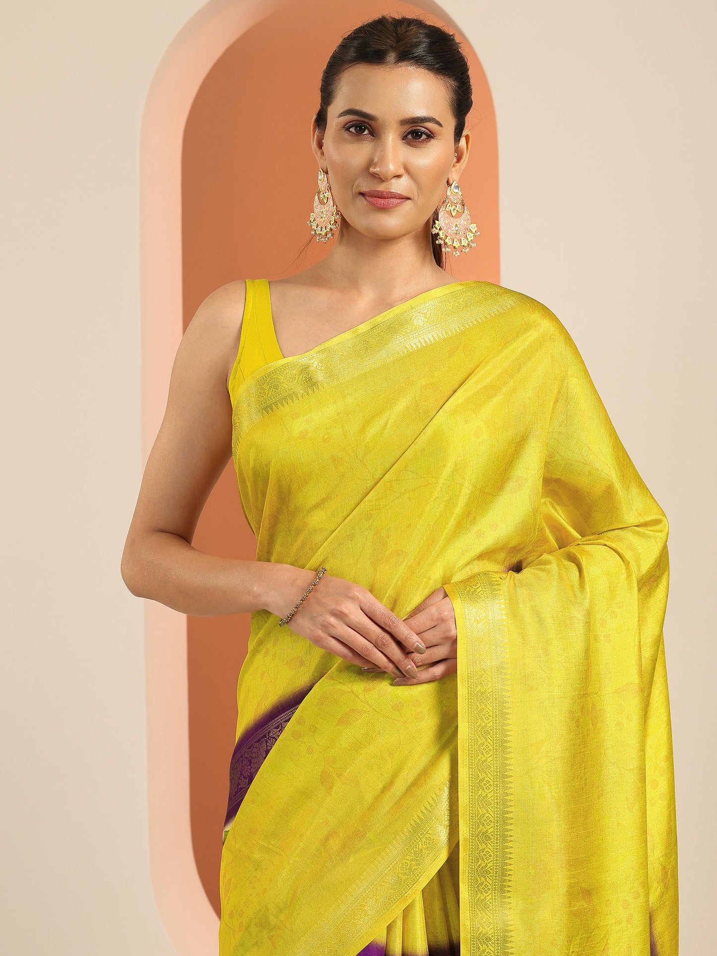 Yellow Printed Georgette Saree With Unstitched Blouse Piece