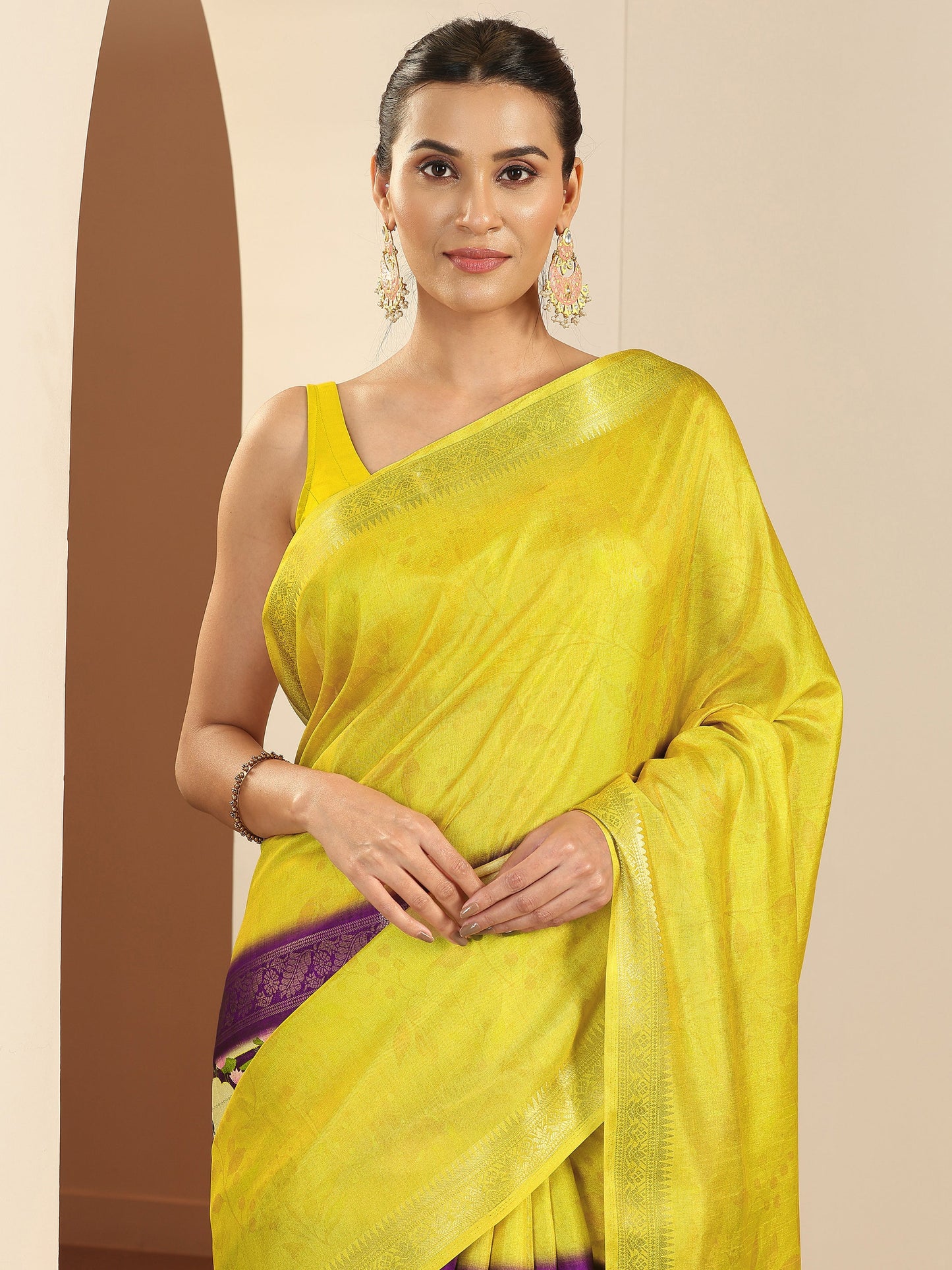 Yellow Printed Georgette Saree With Unstitched Blouse Piece