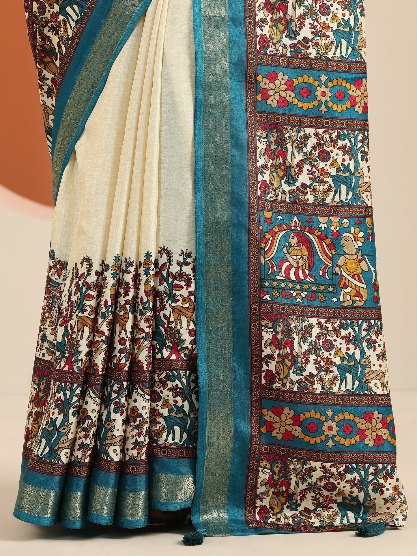 Beige Solid Georgette Saree With Unstitched Blouse Piece