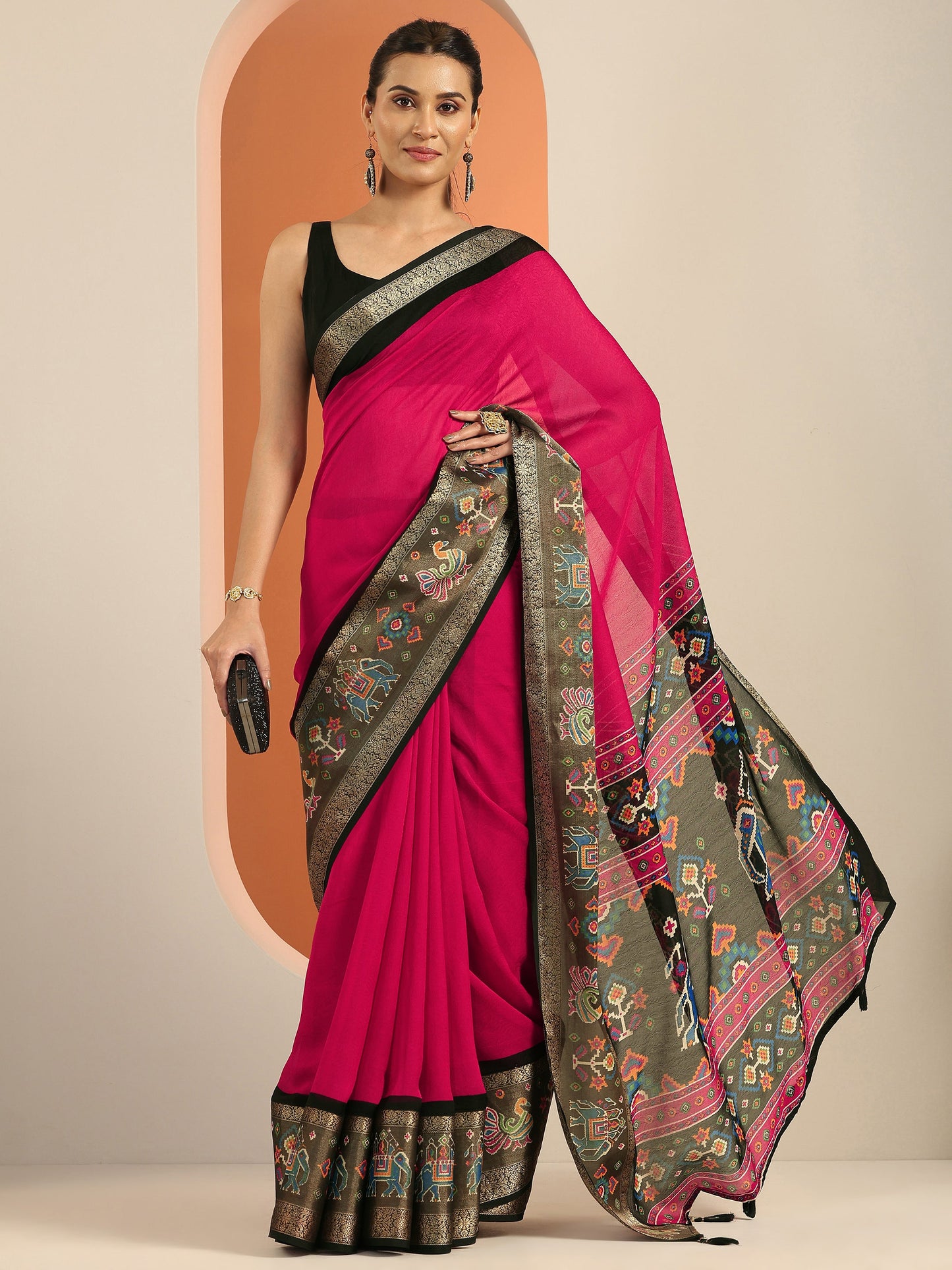Pink Solid Georgette Saree With Unstitched Blouse Piece
