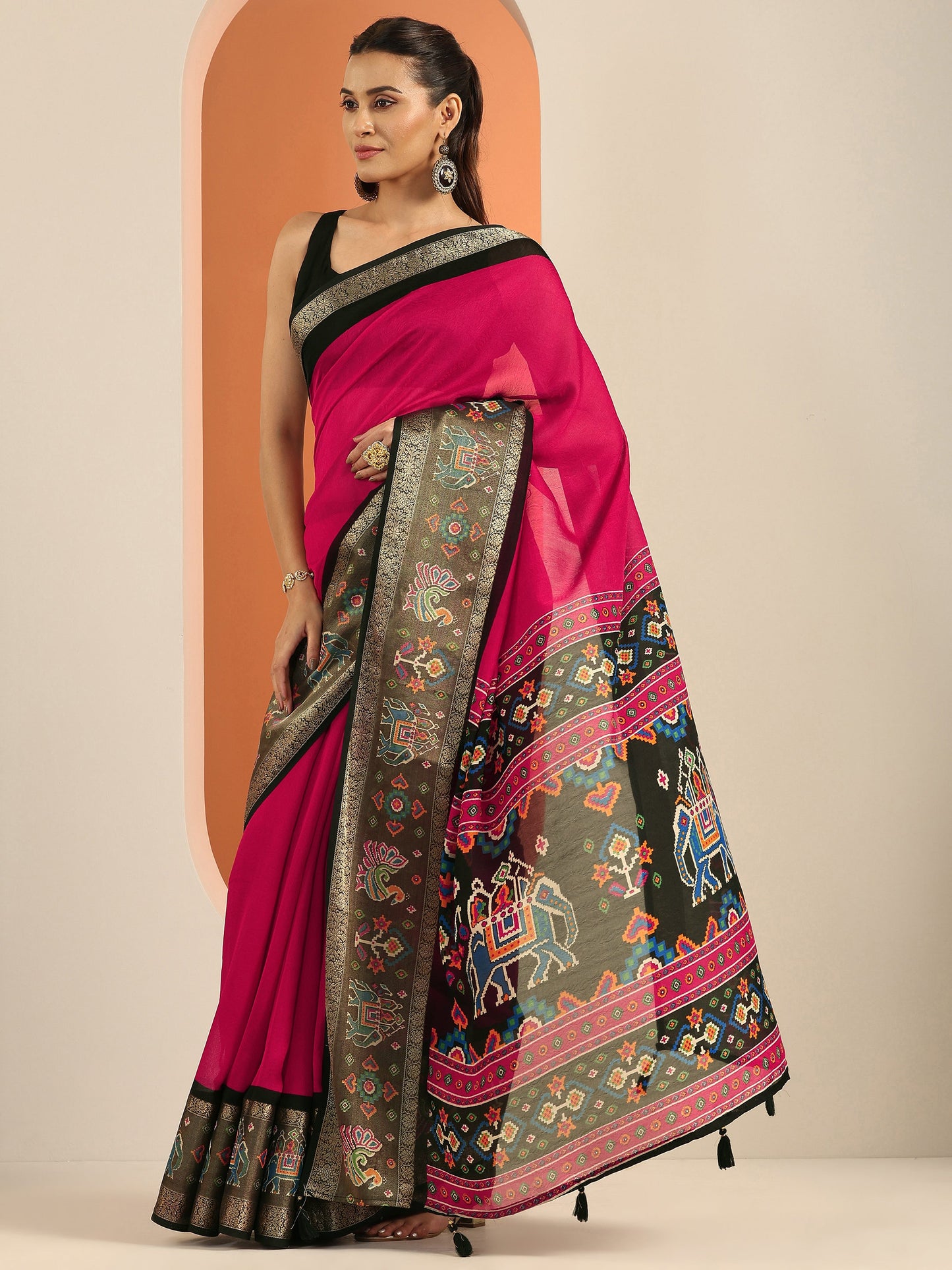 Pink Solid Georgette Saree With Unstitched Blouse Piece