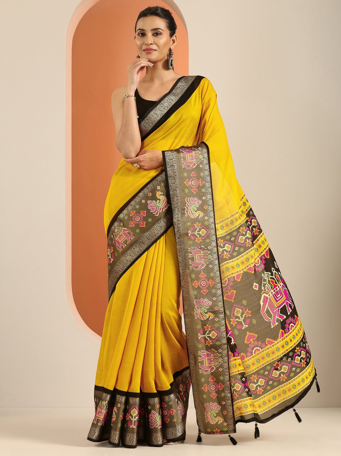 Mustard Solid Georgette Saree With Unstitched Blouse Piece