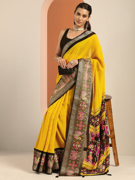Mustard Solid Georgette Saree With Unstitched Blouse Piece