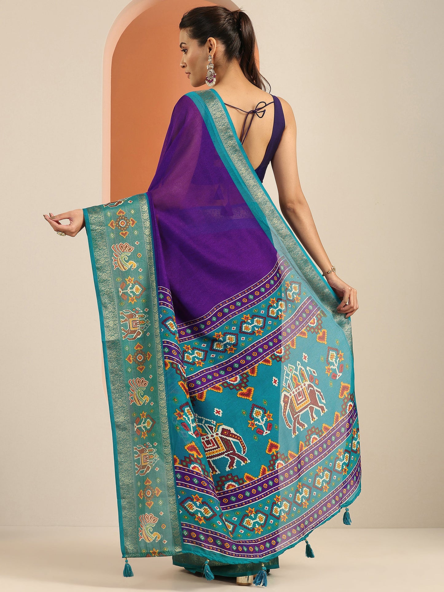 Purple Solid Georgette Saree With Unstitched Blouse Piece