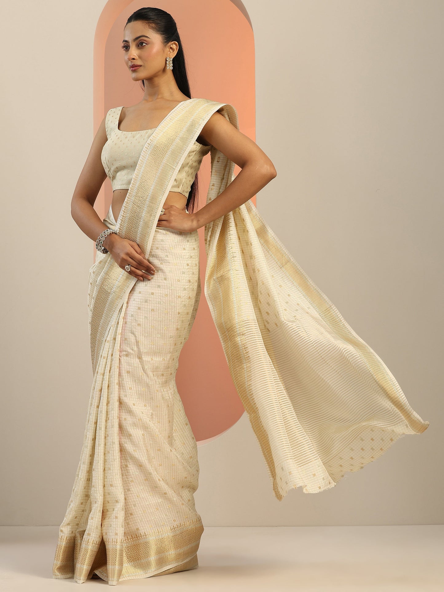 Cream Woven Design Silk Blend Saree With Unstitched Blouse Piece