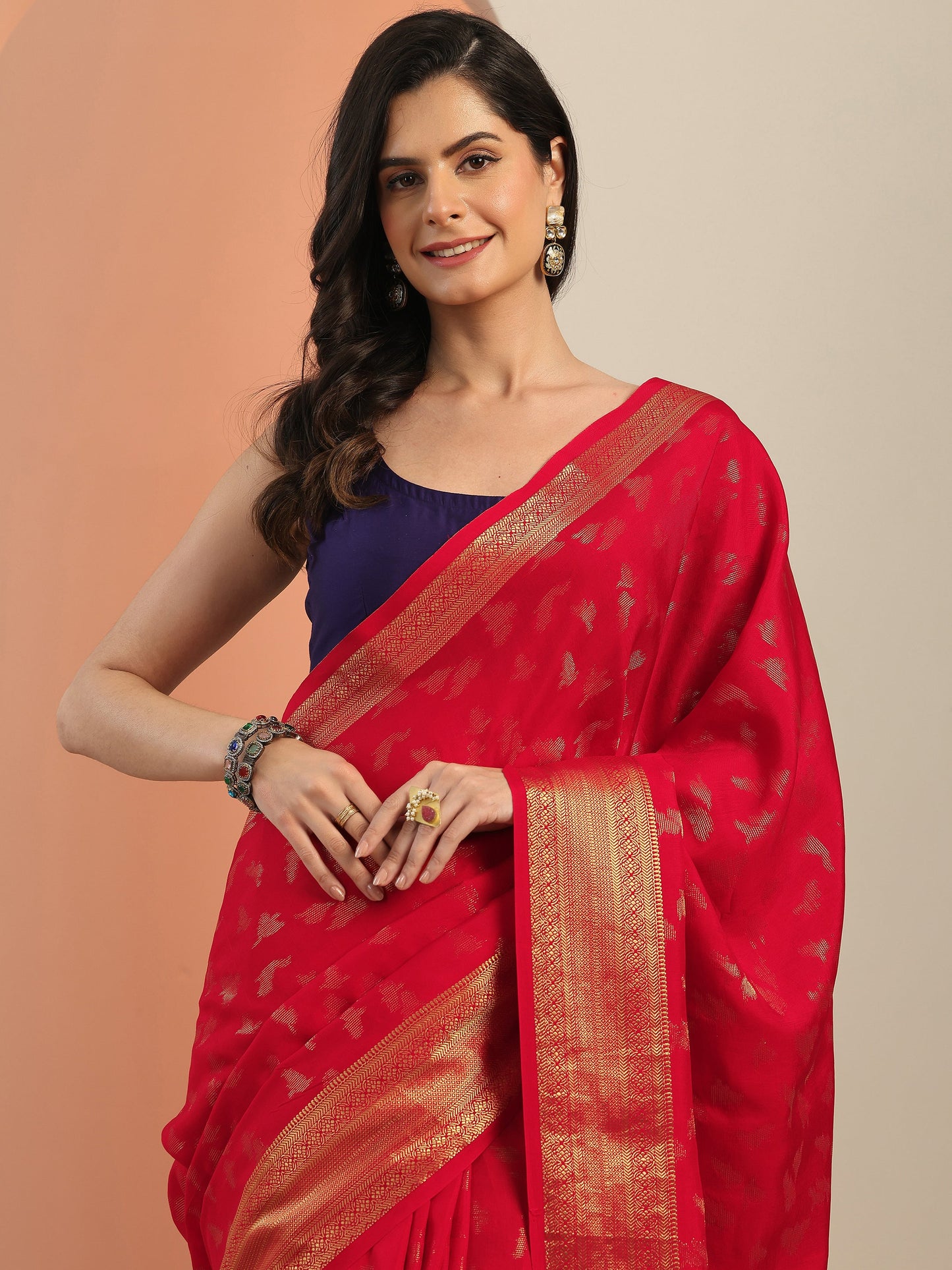 Red Woven Design Silk Blend Saree With Unstitched Blouse Piece