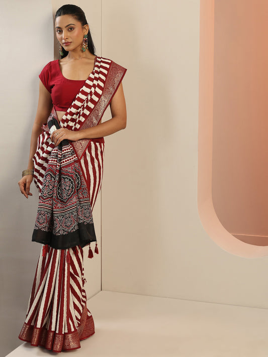 Maroon Printed Silk Blend Saree With Unstitched Blouse Piece