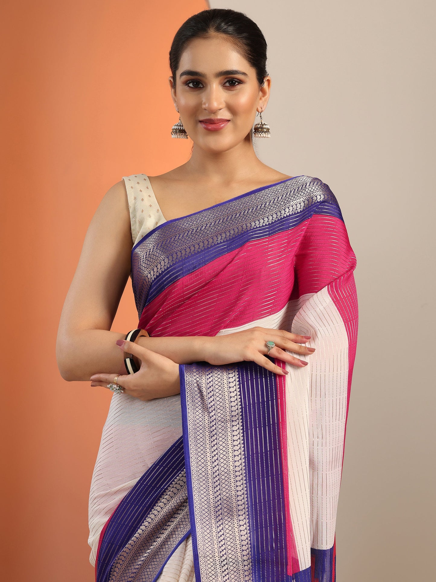 Off white Solid Silk Blend Saree With Unstitched Blouse Piece