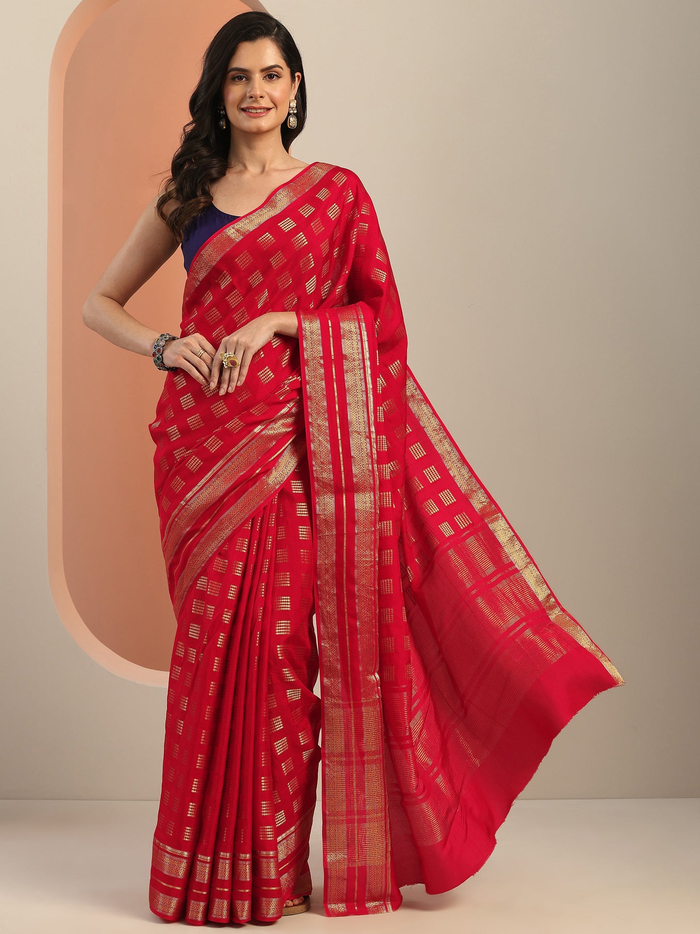 Red Woven Design Silk Blend Saree With Unstitched Blouse Piece