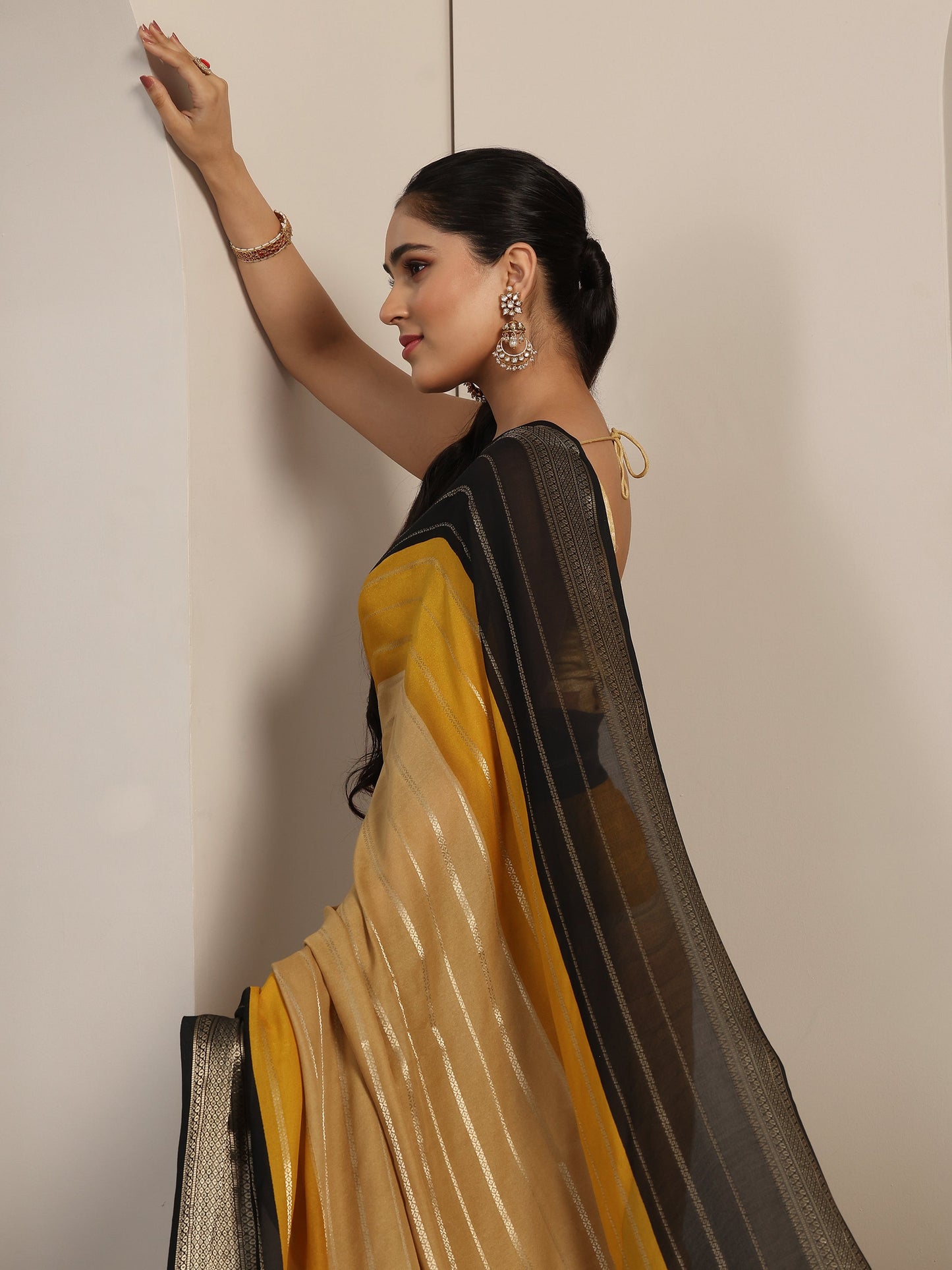 Tan Solid Silk Blend Saree With Unstitched Blouse Piece