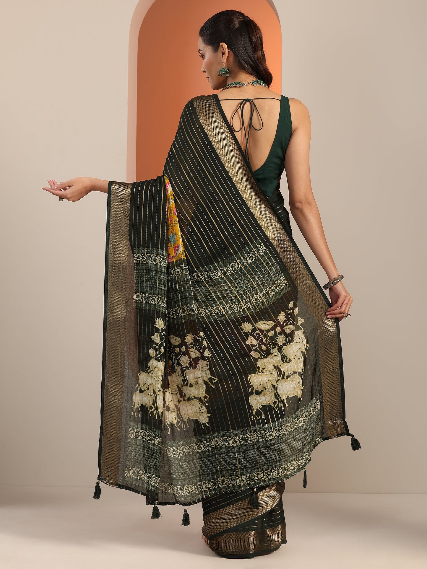 Multi Printed Silk Blend Saree With Unstitched Blouse Piece