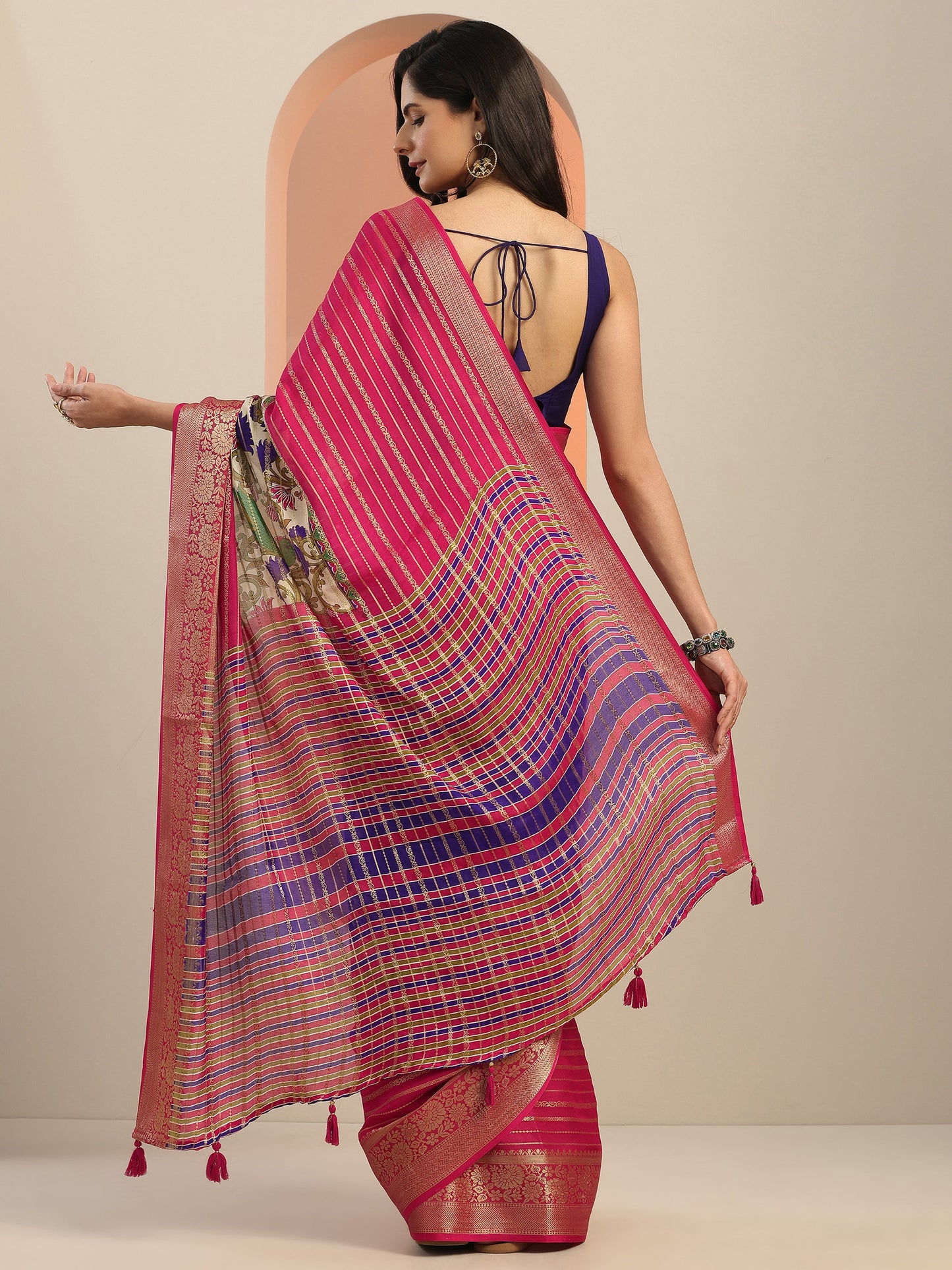 Multi Printed Silk Blend Saree With Unstitched Blouse Piece
