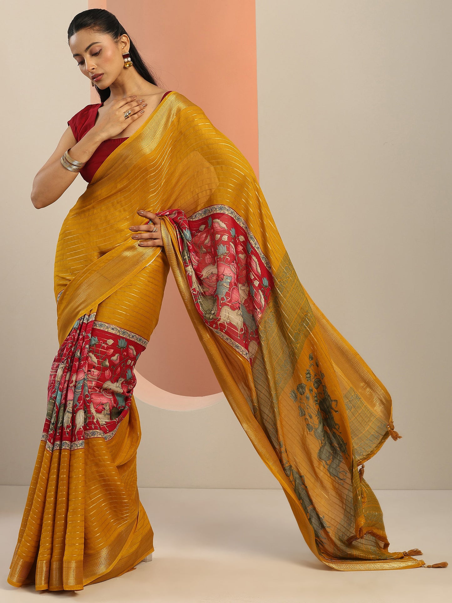 Multi Printed Silk Blend Saree With Unstitched Blouse Piece