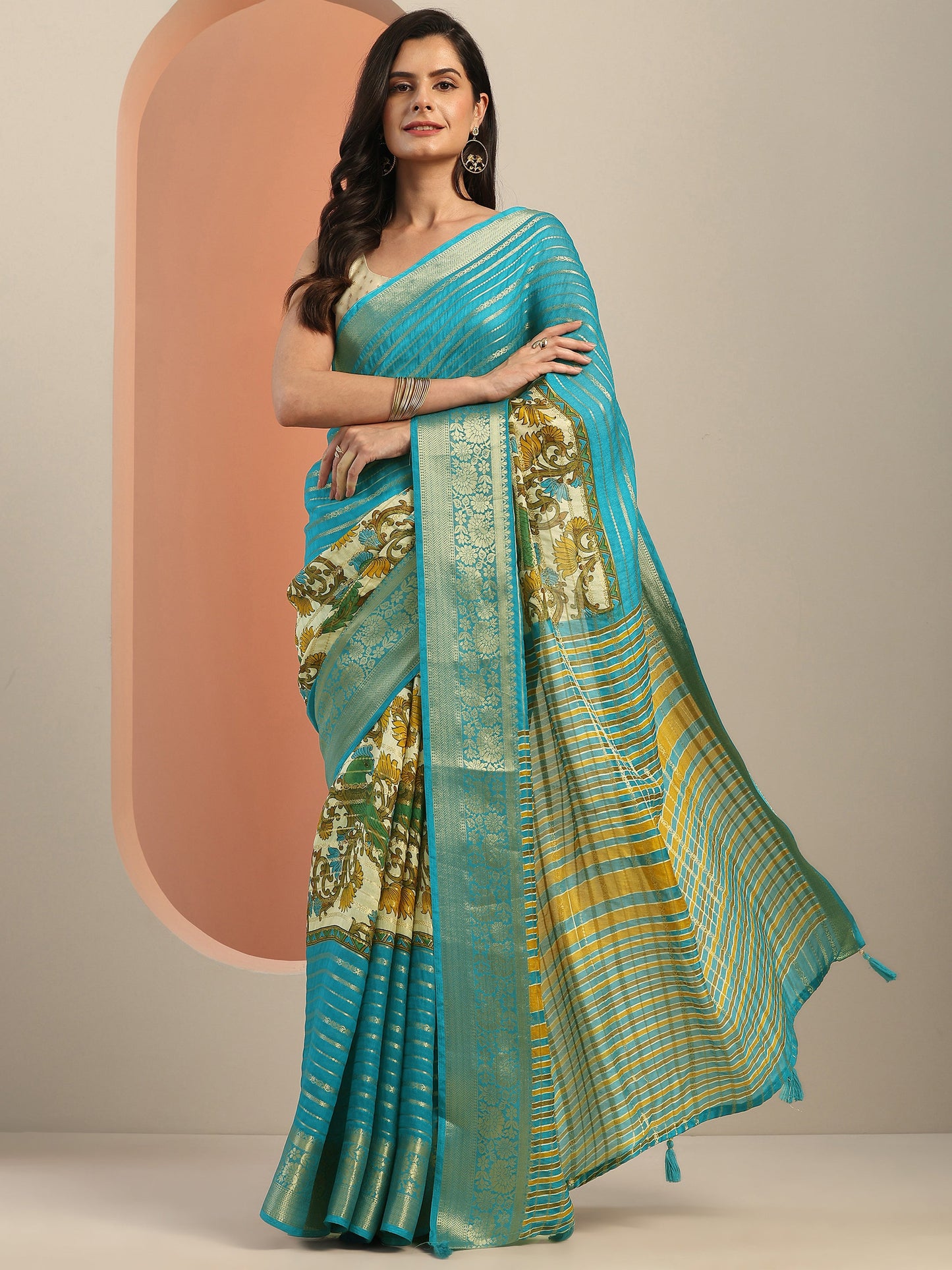 Multi Printed Silk Blend Saree With Unstitched Blouse Piece