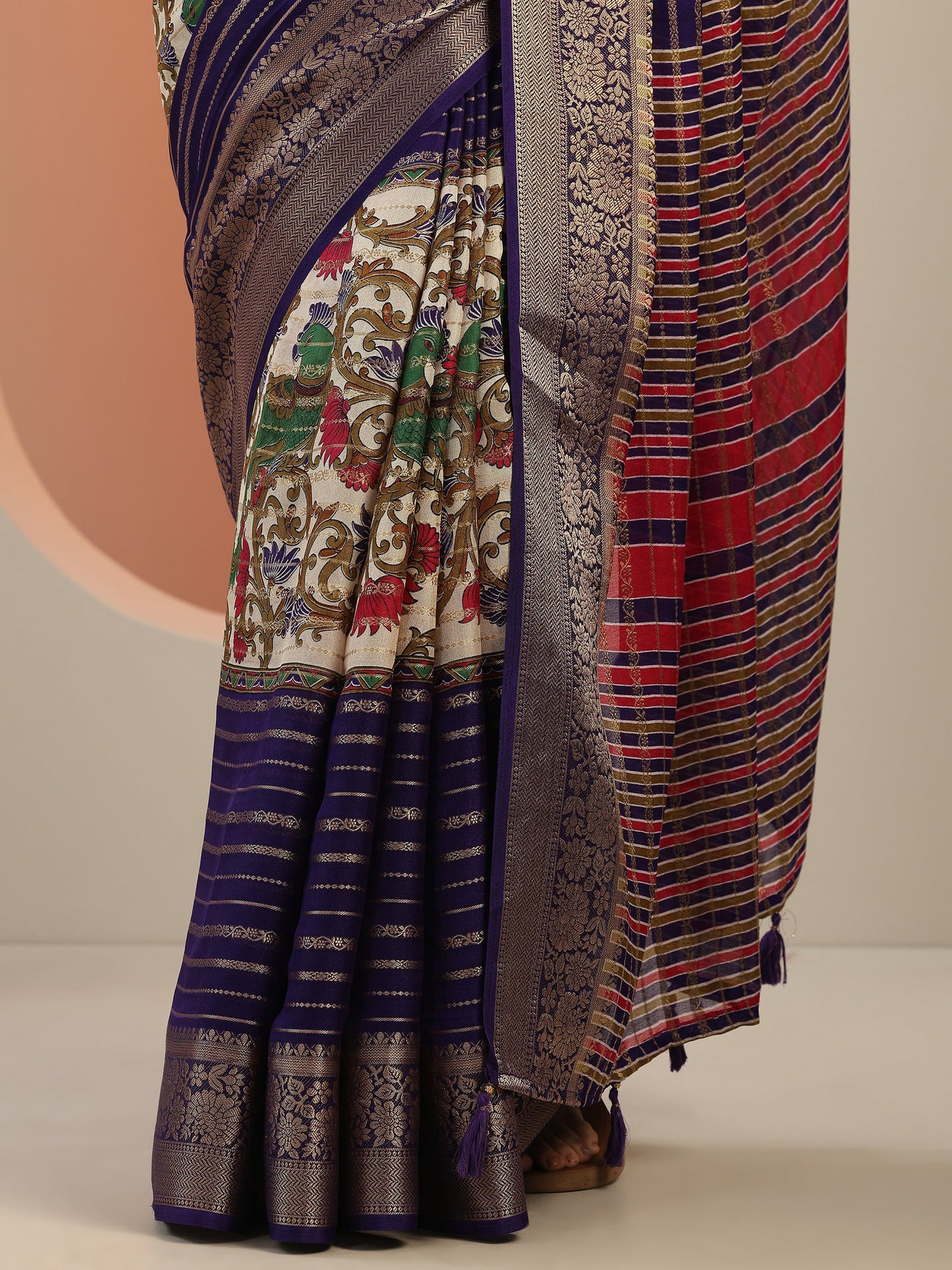 Multi Printed Silk Blend Saree With Unstitched Blouse Piece