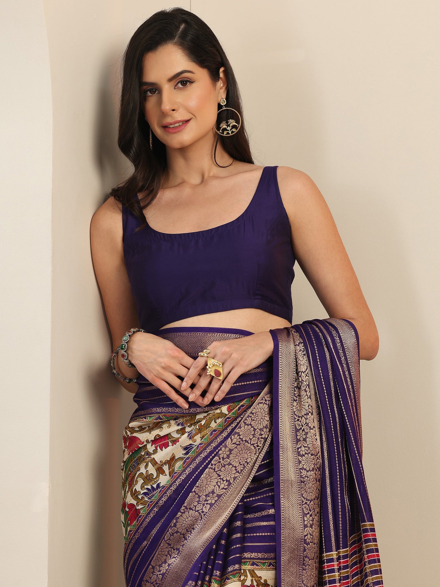 Multi Printed Silk Blend Saree With Unstitched Blouse Piece