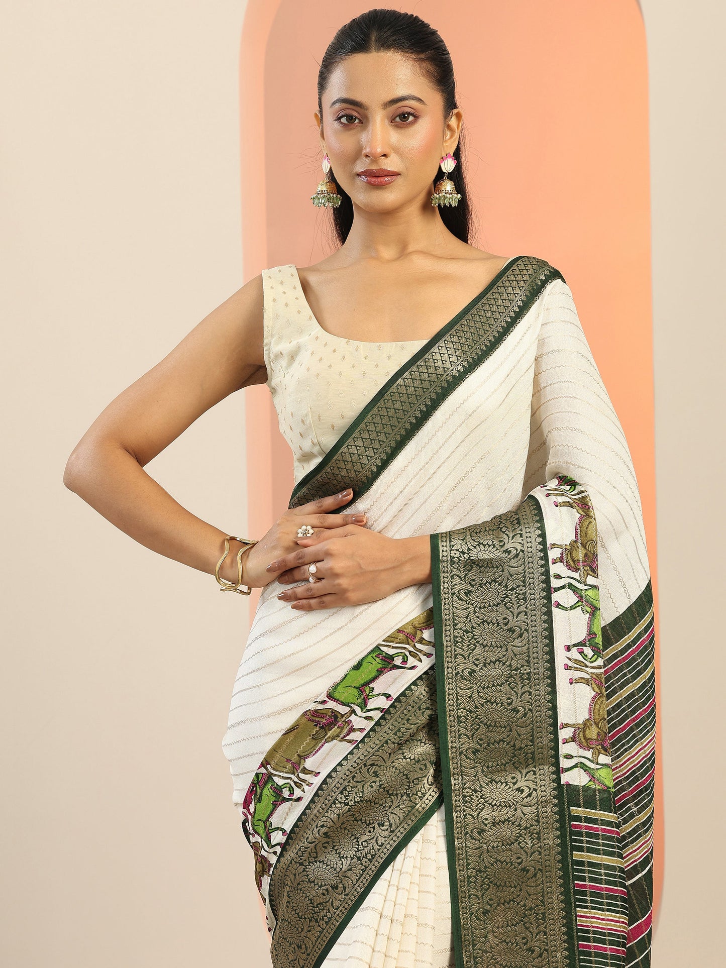Off White Printed Silk Blend Saree With Unstitched Blouse Piece