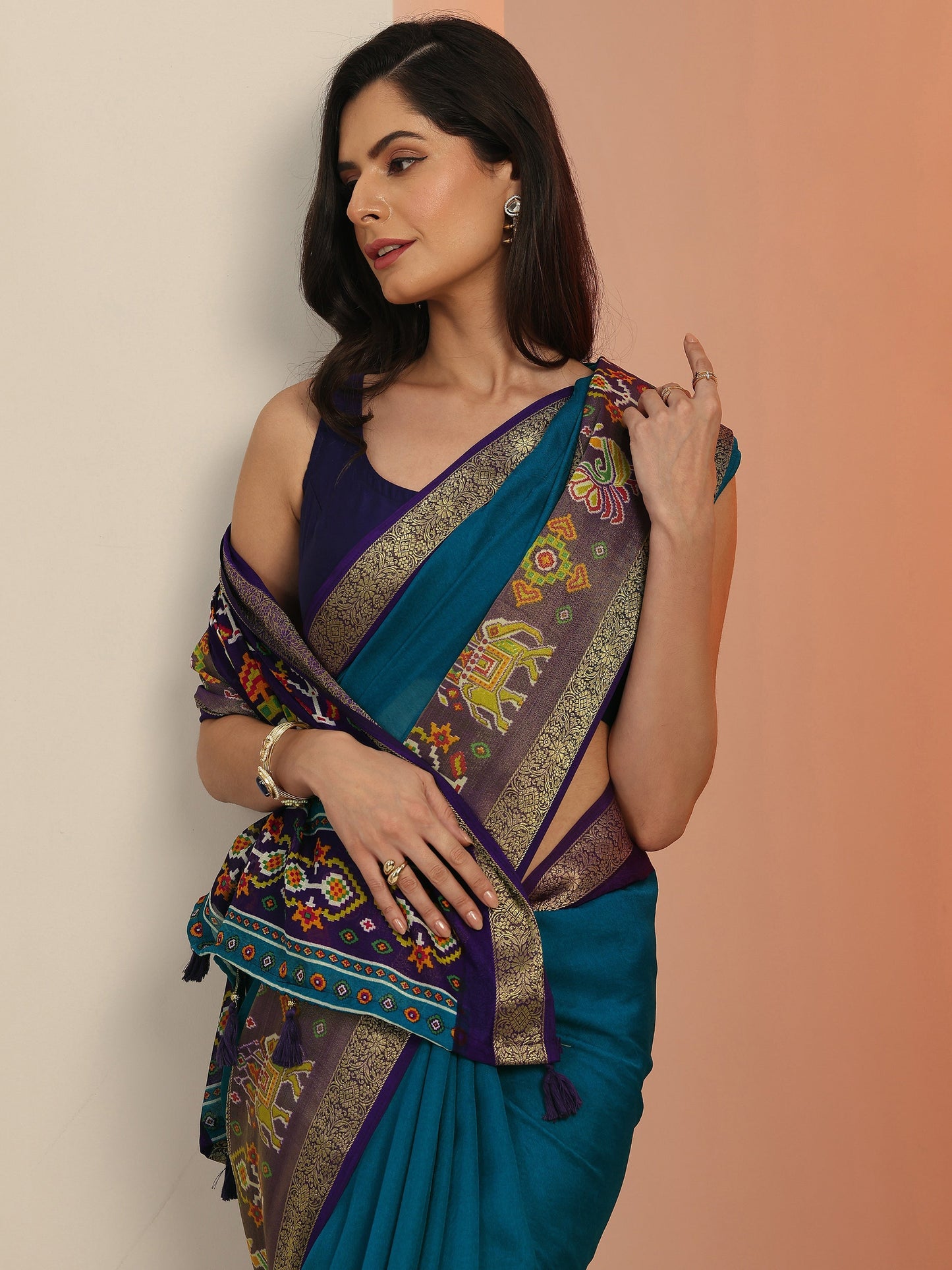 Teal Solid Georgette Saree With Unstitched Blouse Piece