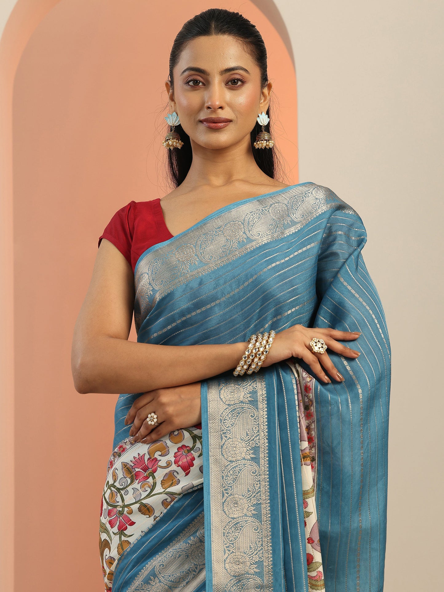 Multi Printed Crepe Saree With Unstitched Blouse Piece