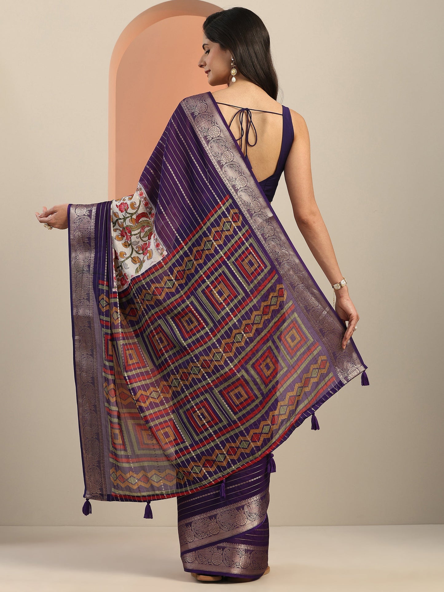 Multi Printed Crepe Saree With Unstitched Blouse Piece