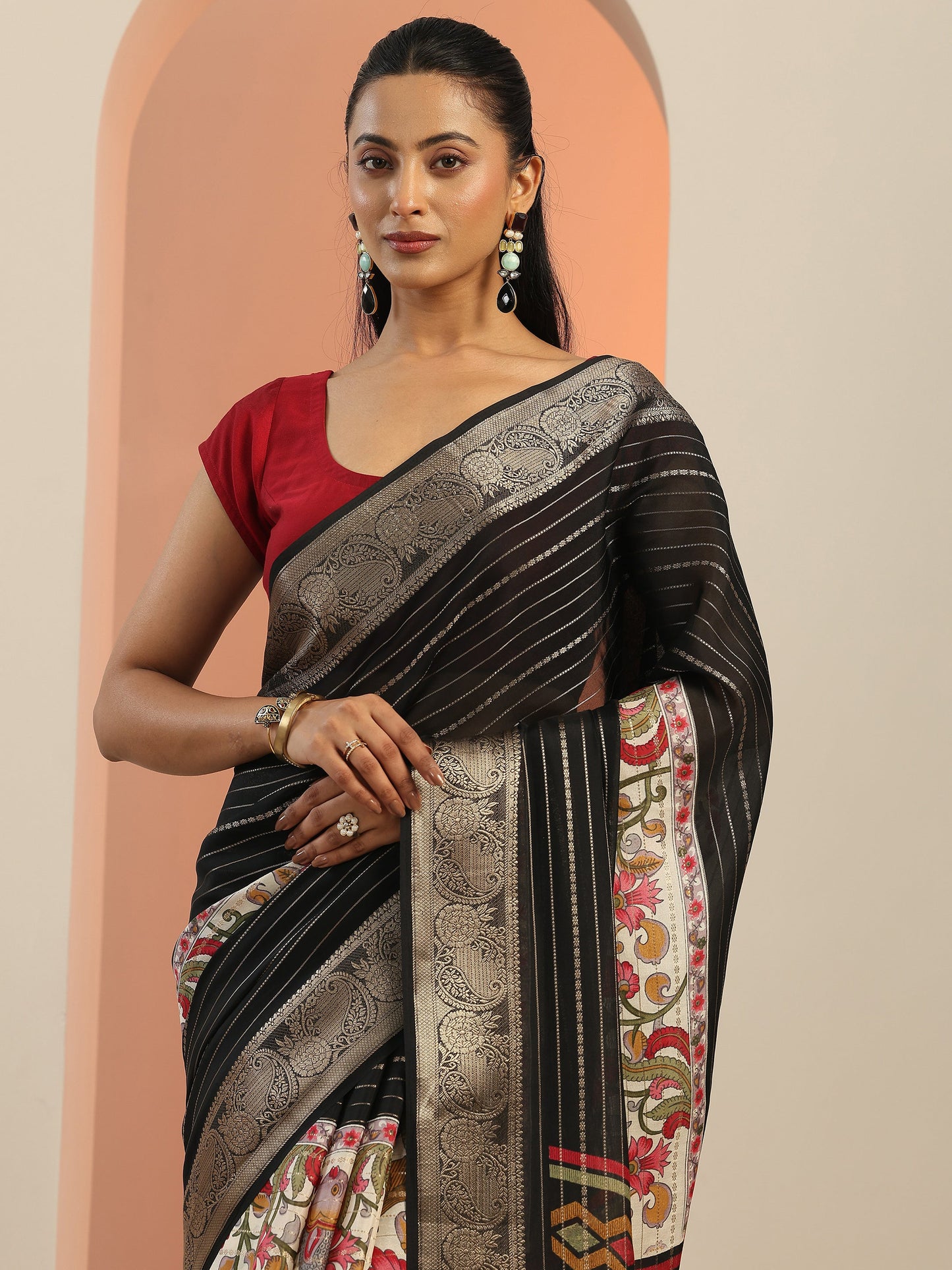 Multi Printed Crepe Saree With Unstitched Blouse Piece