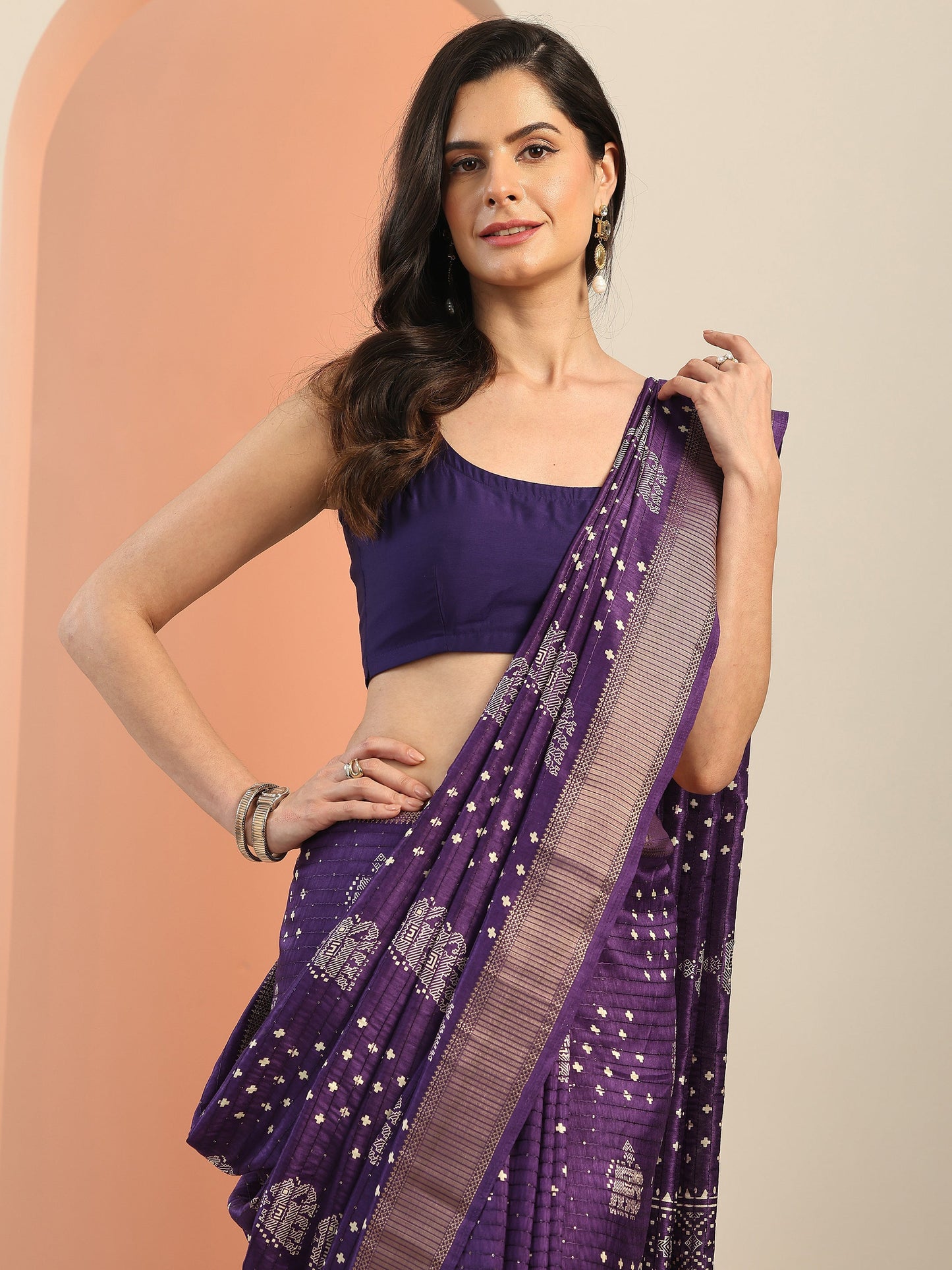 Purple Printed Silk Blend Saree With Unstitched Blouse Piece
