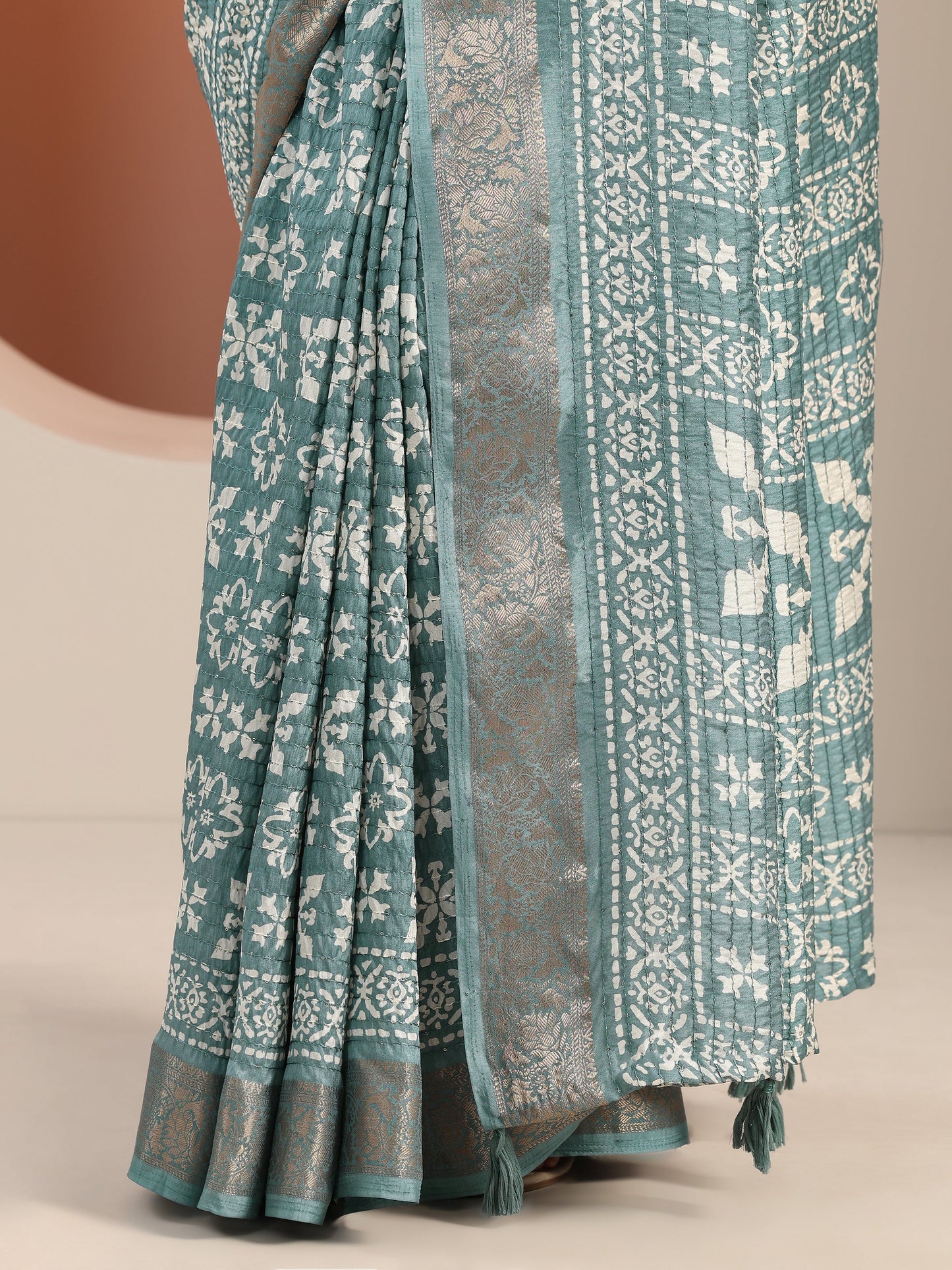 Blue Printed Silk Blend Saree With Unstitched Blouse Piece