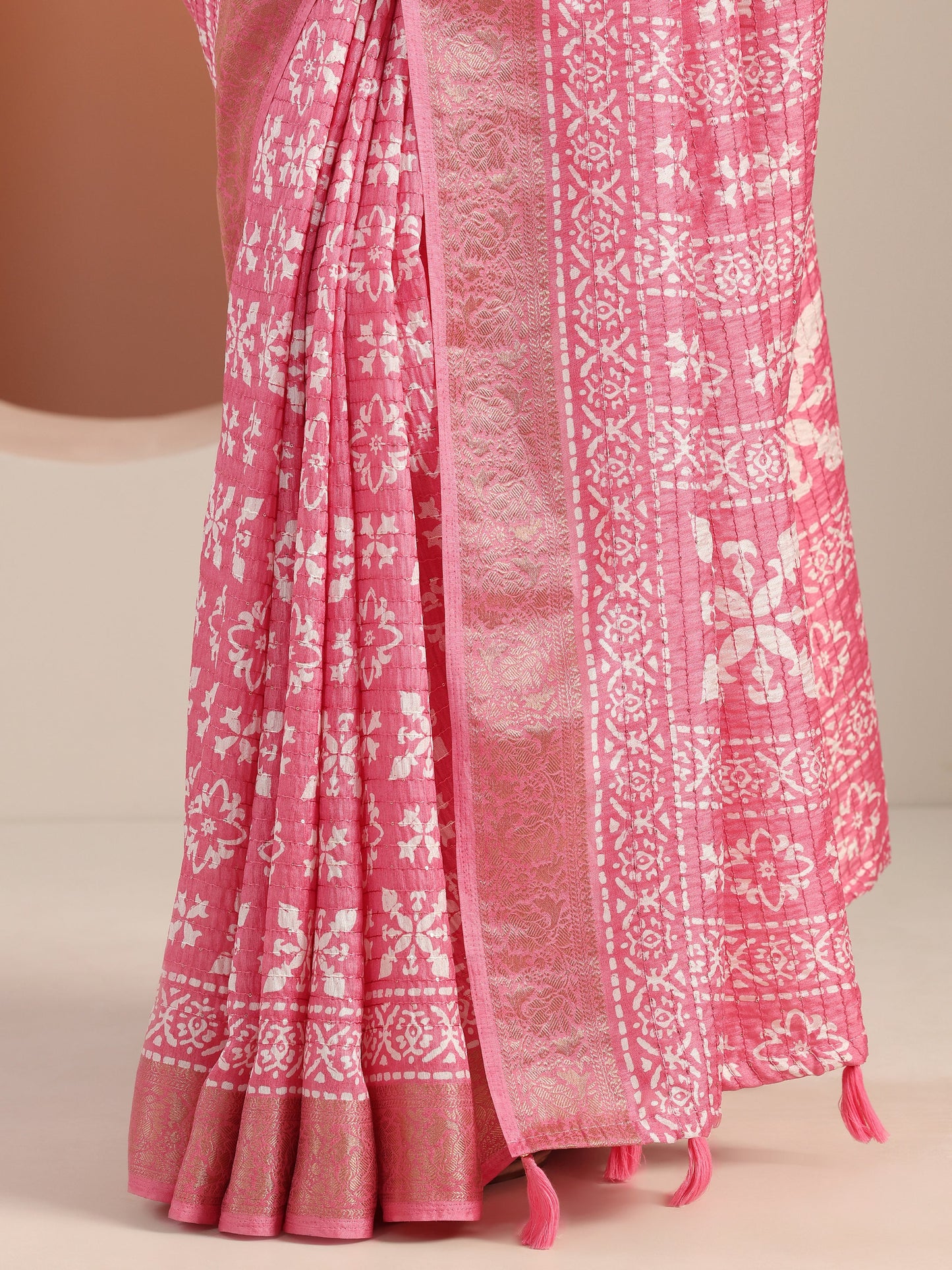Pink Printed Silk Blend Saree With Unstitched Blouse Piece