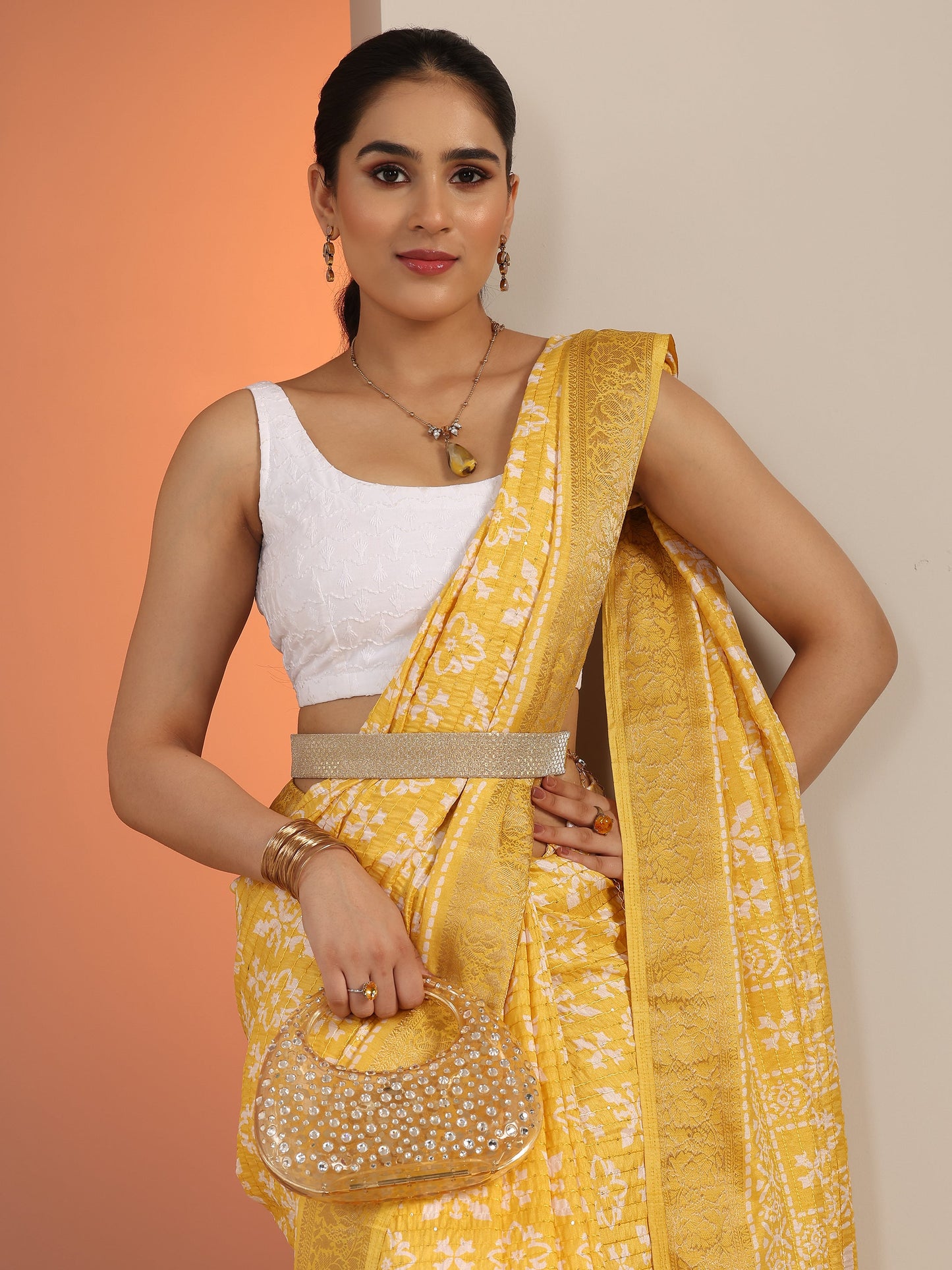 Yellow Printed Silk Blend Saree With Unstitched Blouse Piece