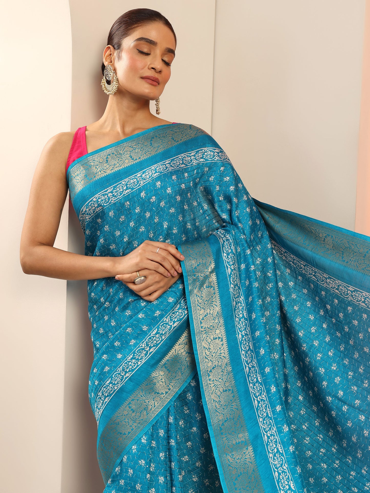 Blue Printed Silk Saree With Unstitched Blouse Piece