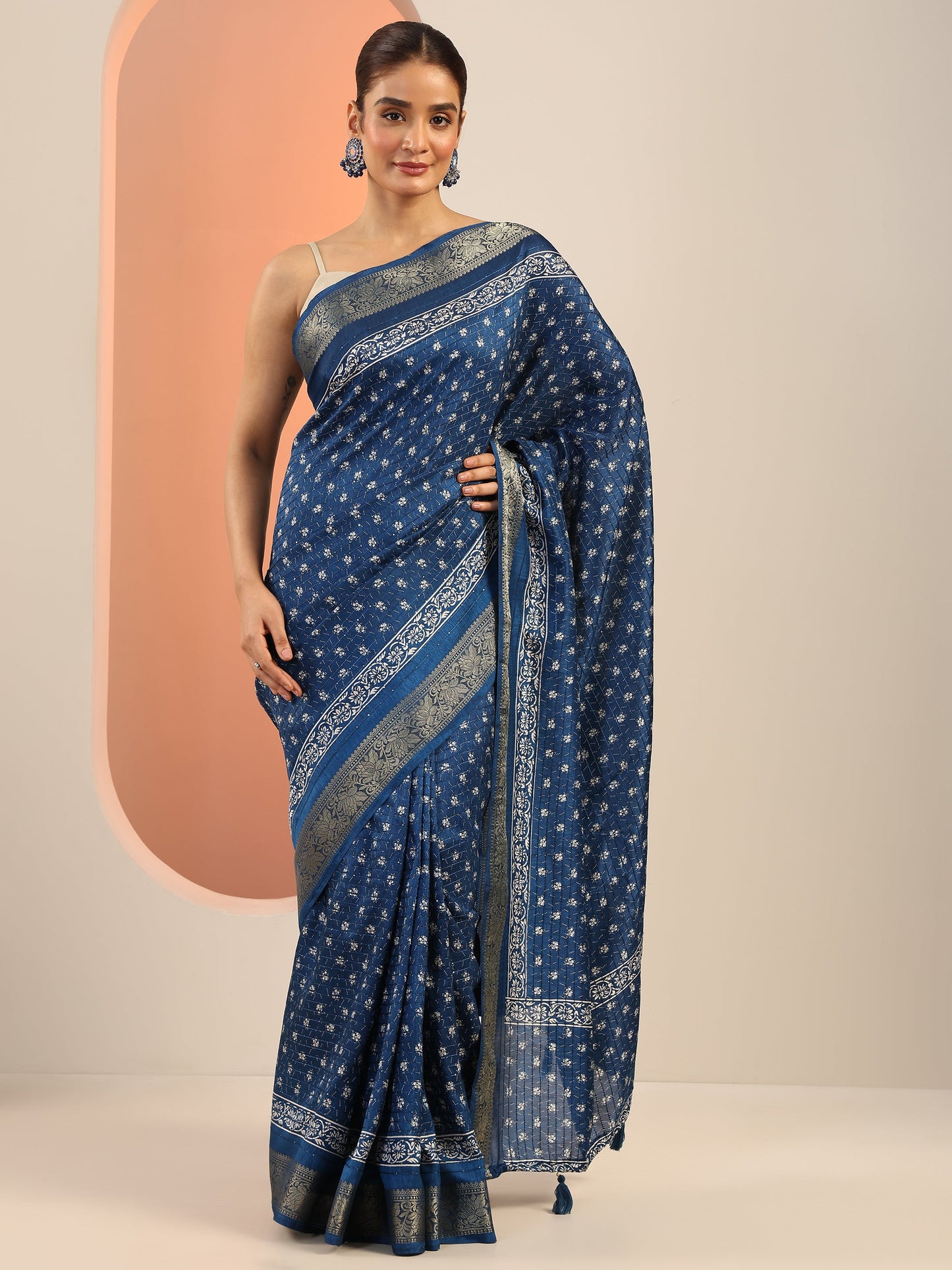Navy Blue Printed Silk Saree With Unstitched Blouse Piece