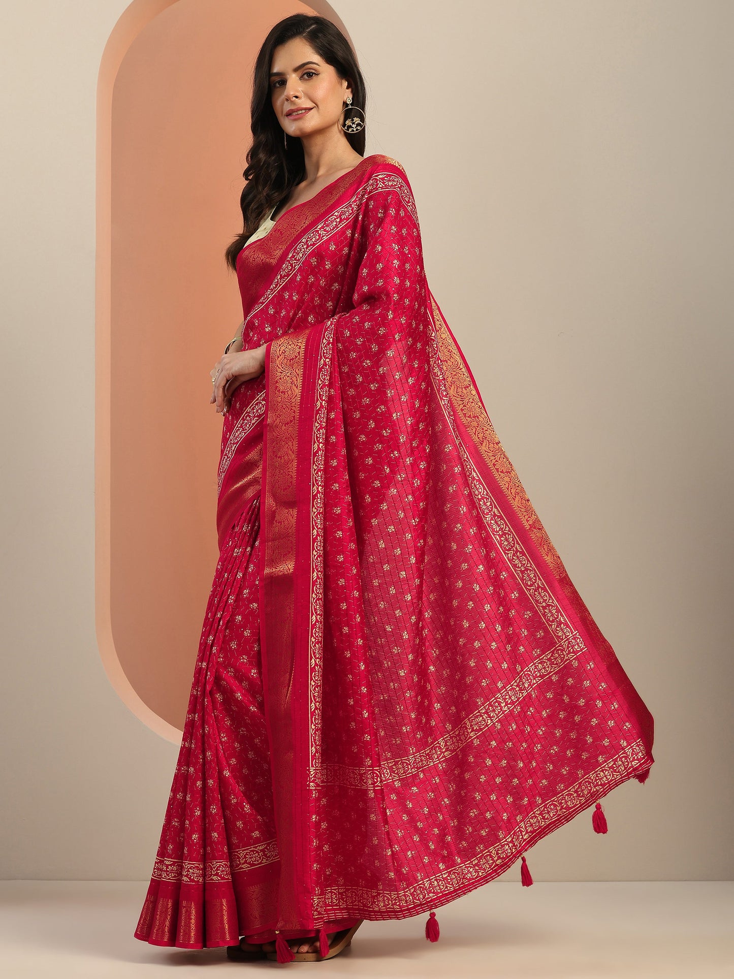 Pink Printed Silk Blend Saree With Unstitched Blouse Piece