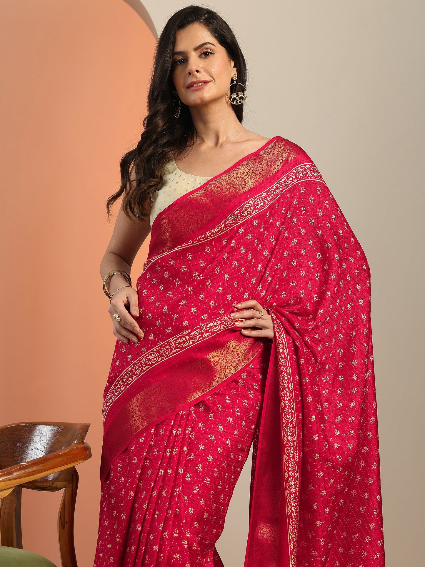 Pink Printed Silk Blend Saree With Unstitched Blouse Piece